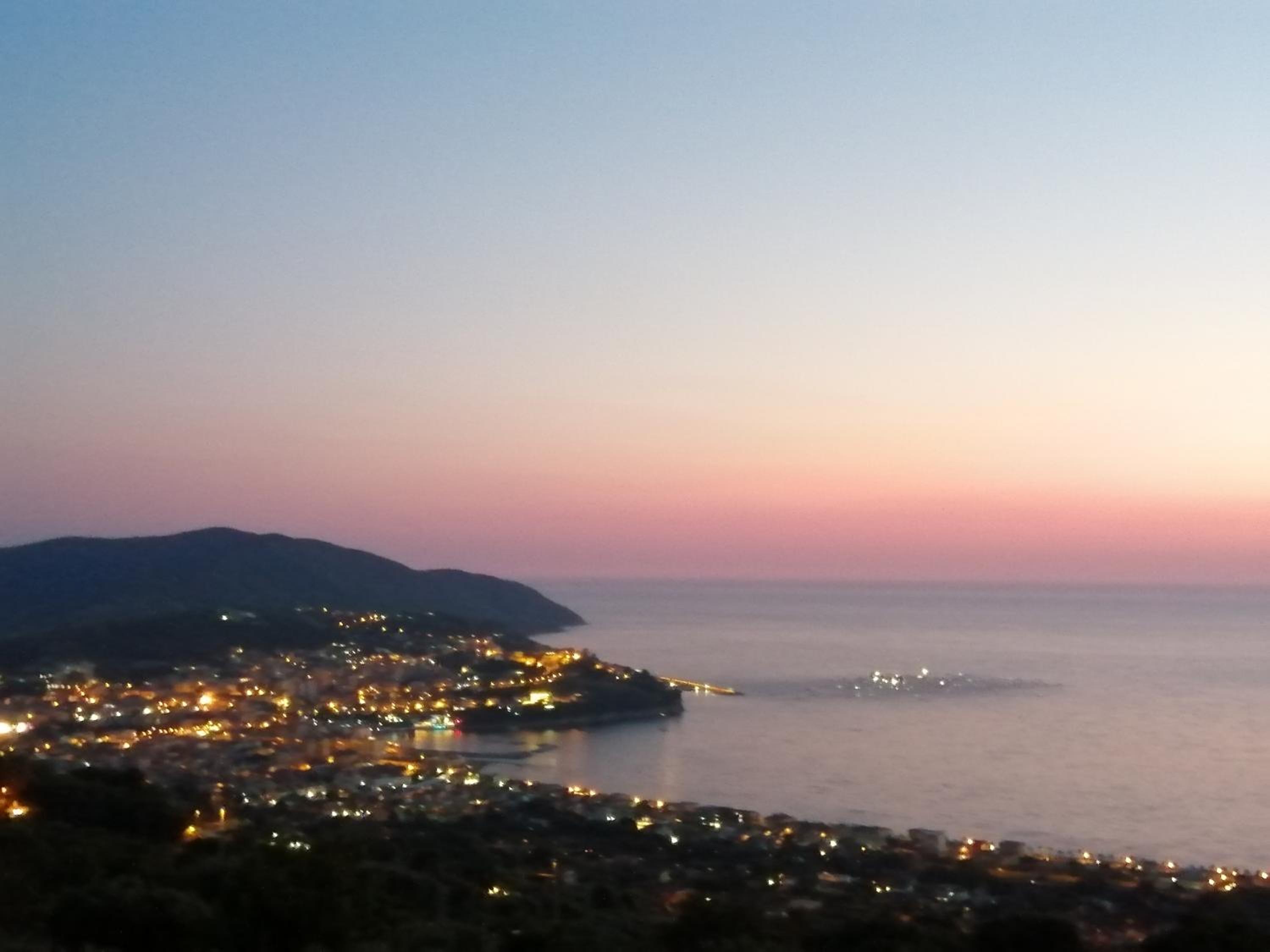 Una terrazza sul mare Images