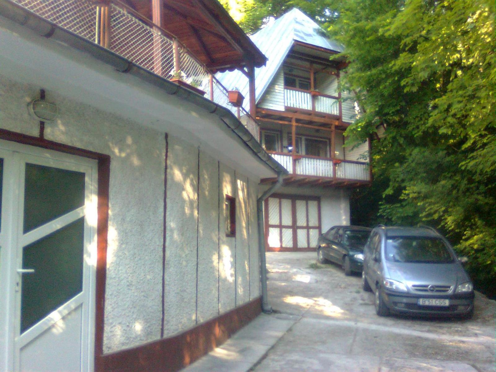 Casa Valea Iancului SINAIA Images