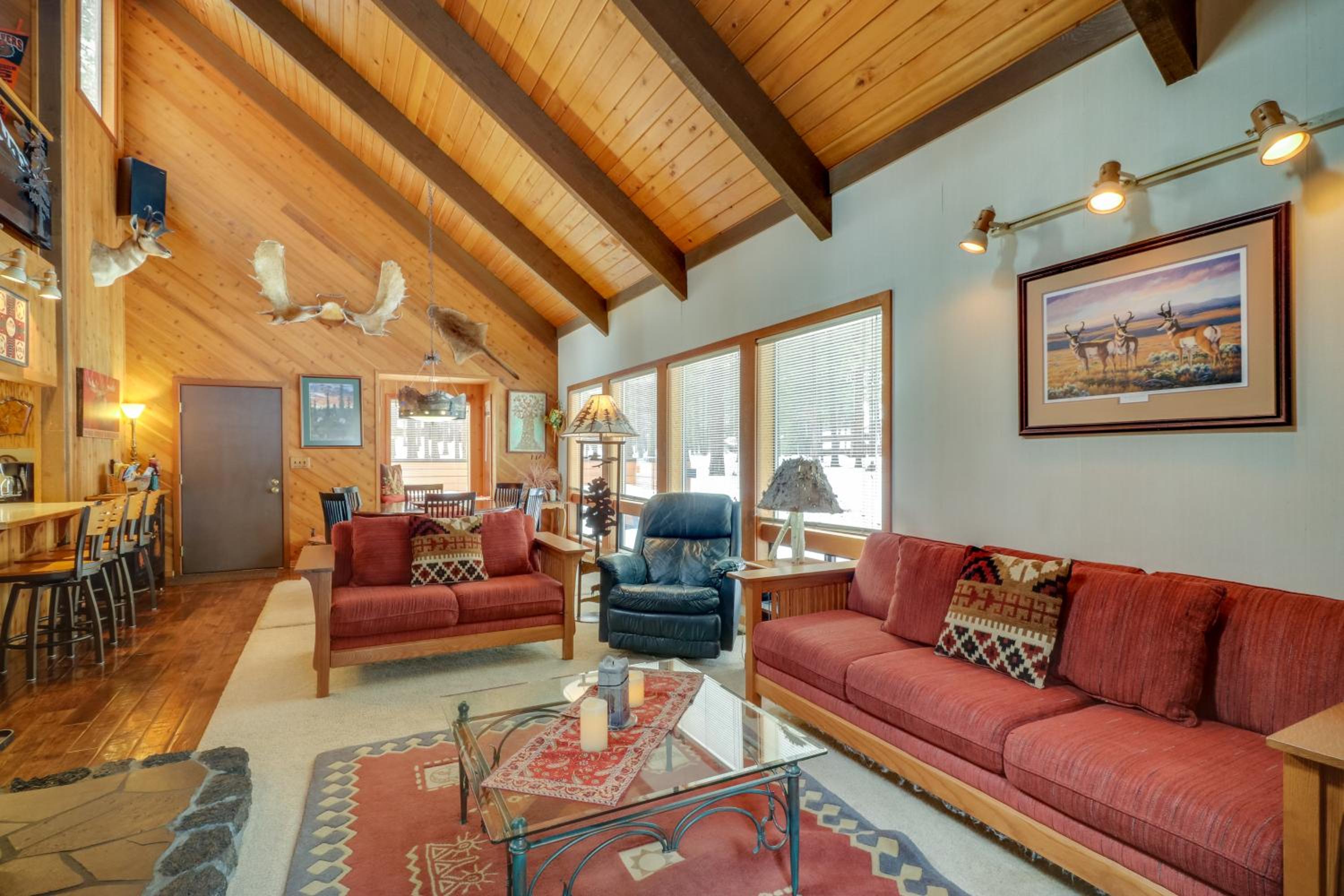 Black Butte Ranch: Hedge Nettle Cabin Images
