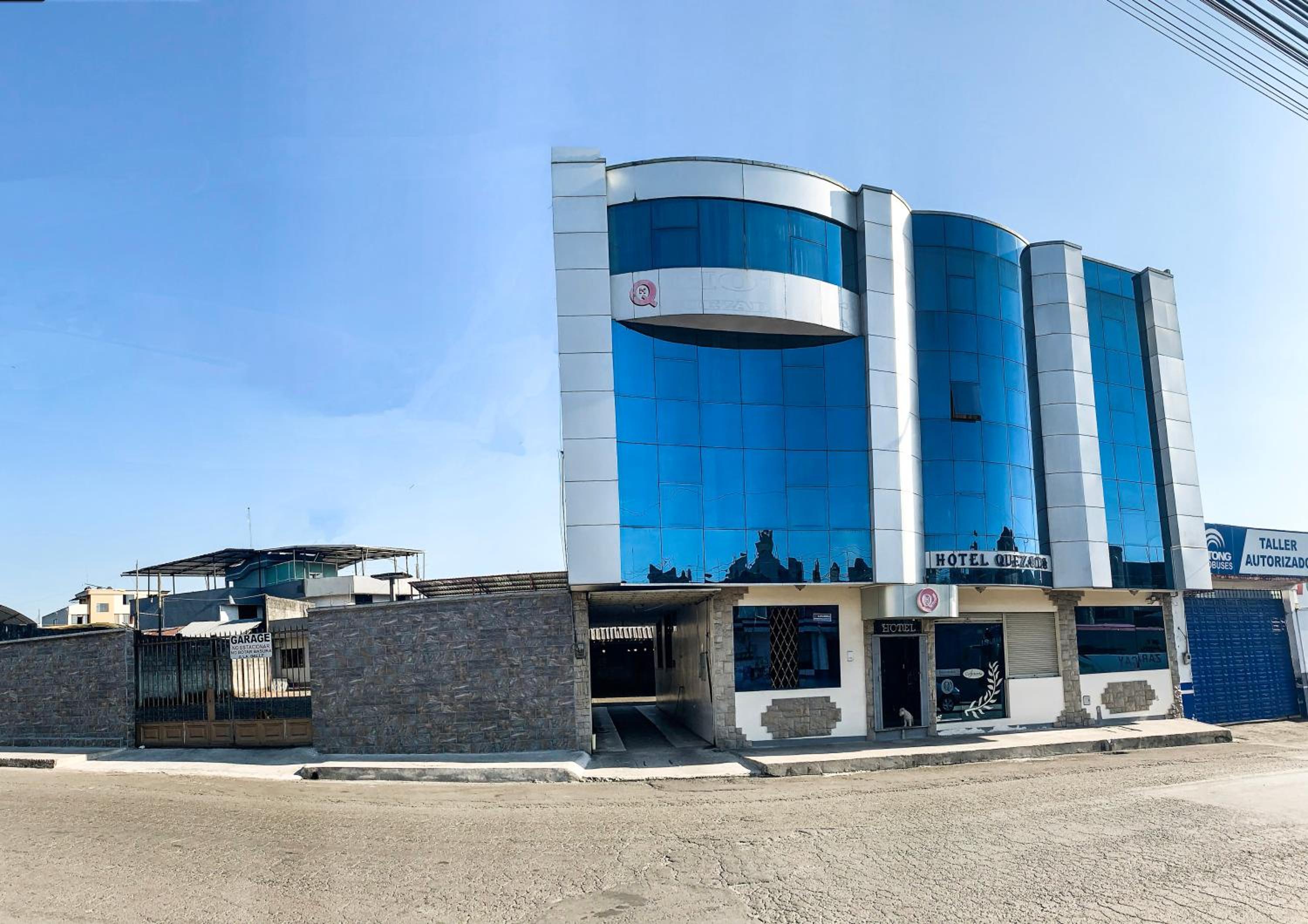 Hotel Quezada Hermanos Images