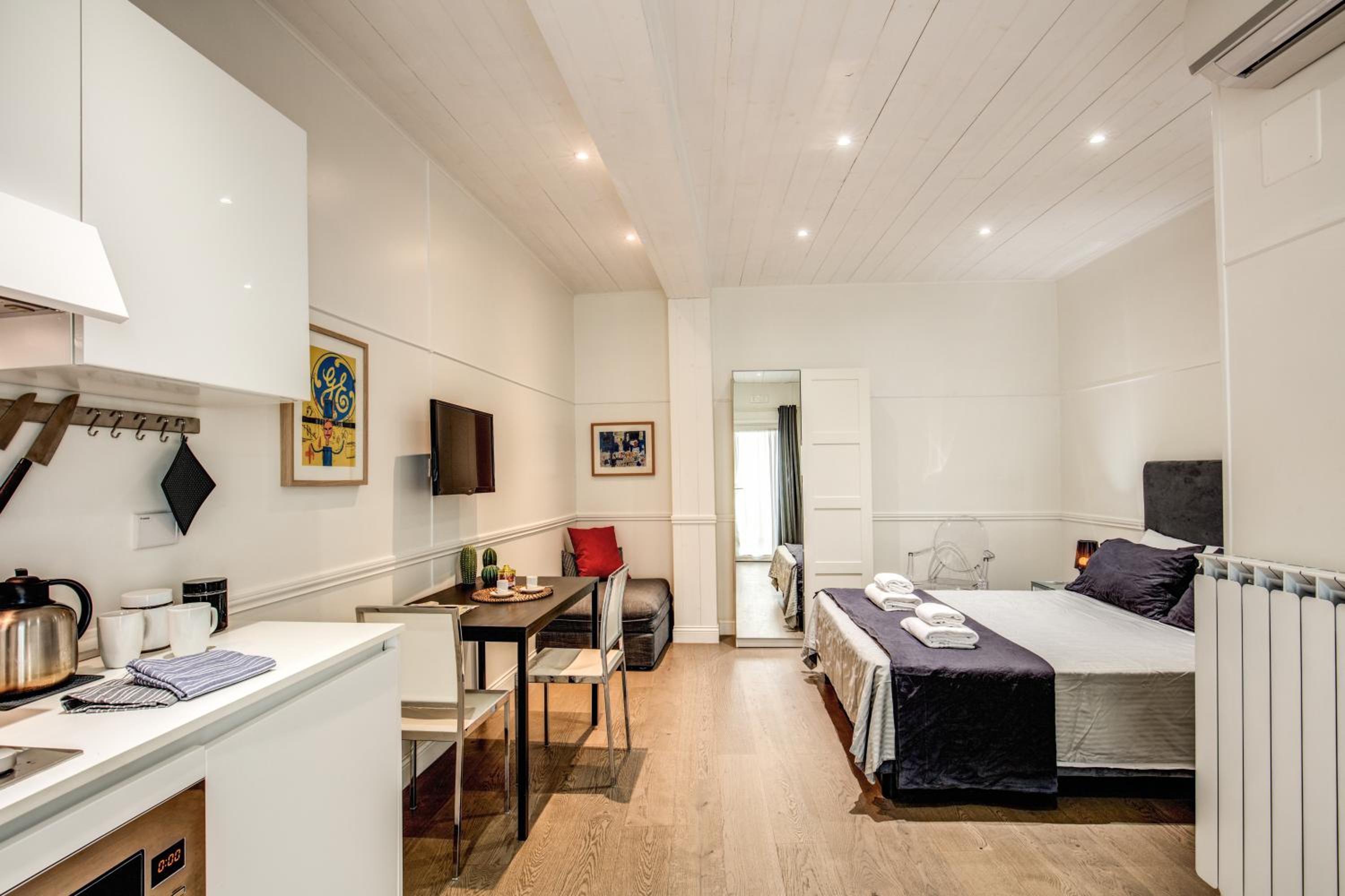 Colosseo Suite Apartment Images