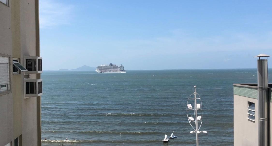 FRENTE MAR PÉ NA AREIA, na Av Atlântica Images