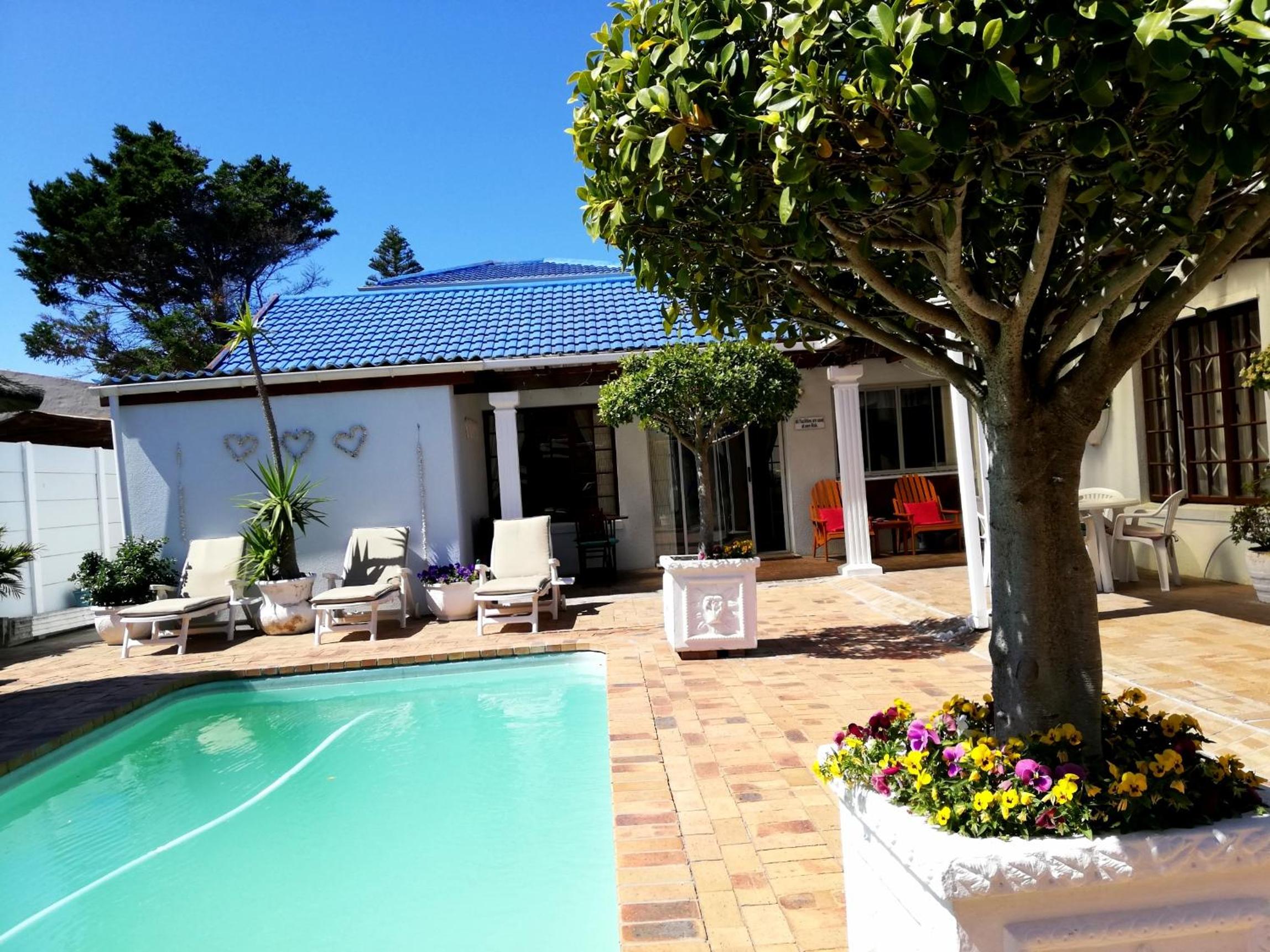 Dolphin Inn Blouberg Images