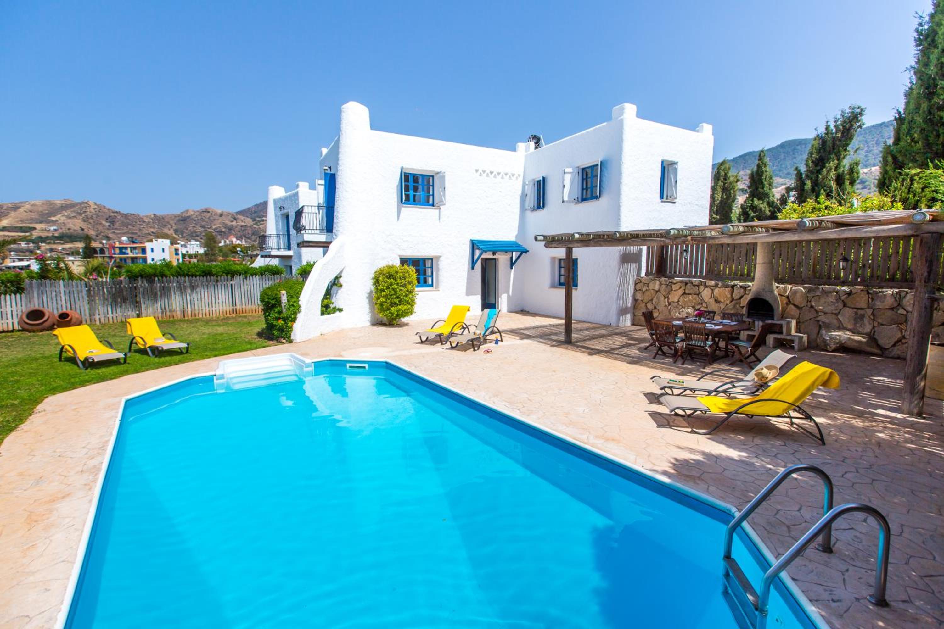 Villa Clarissa & Carmel View Images