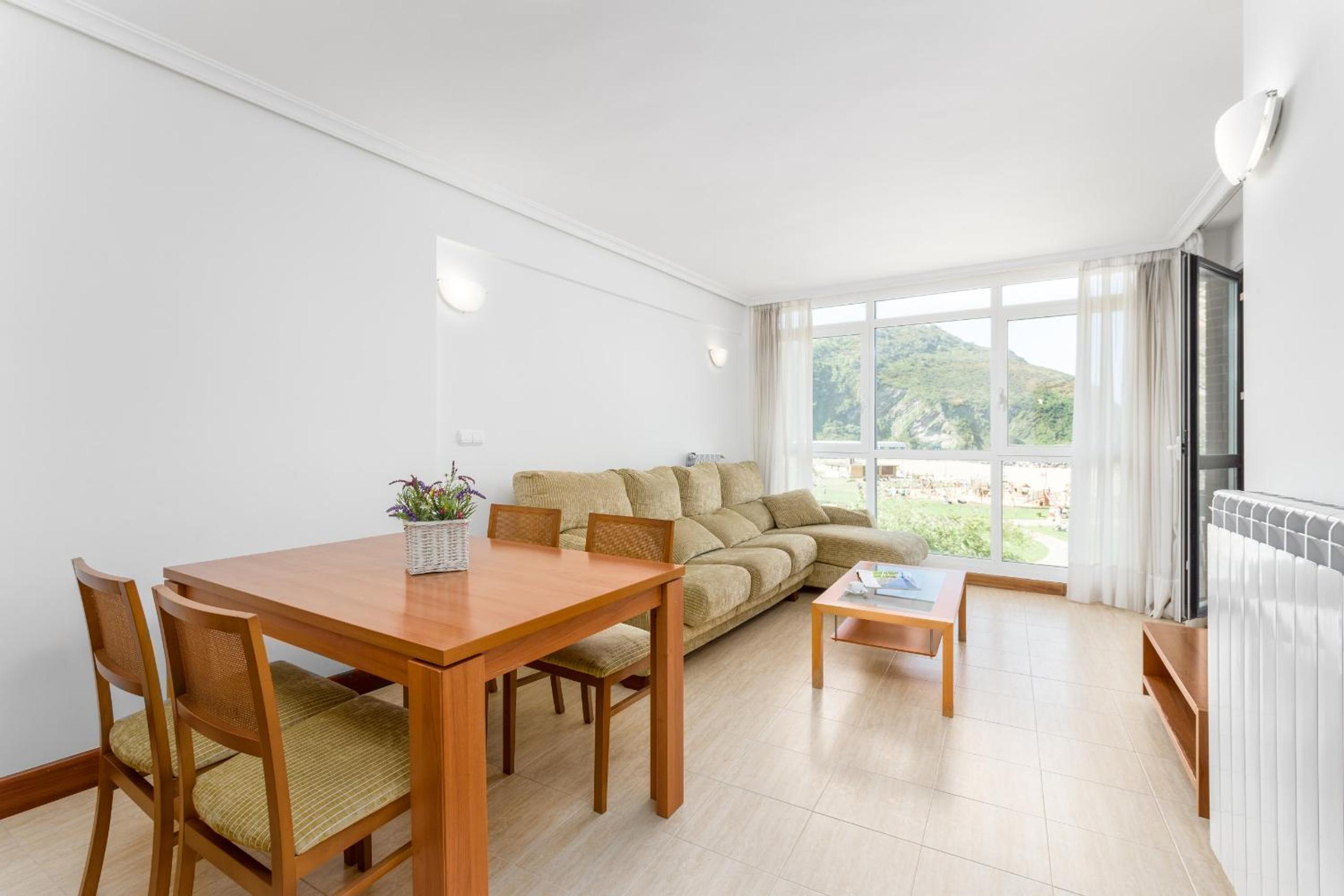 Balea 8 - Local Rentss Images