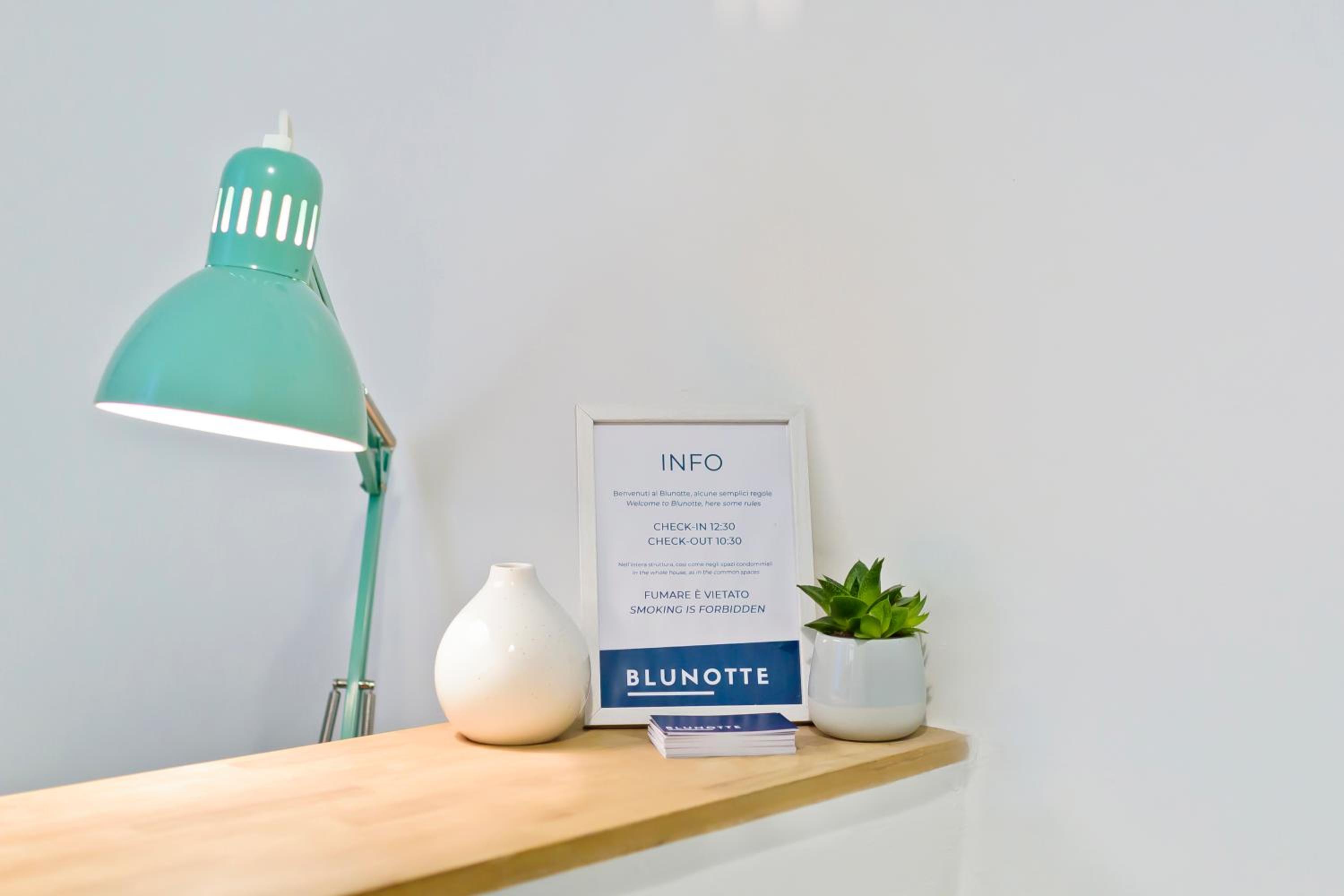 blunotte-torino-piazza-castello-torino