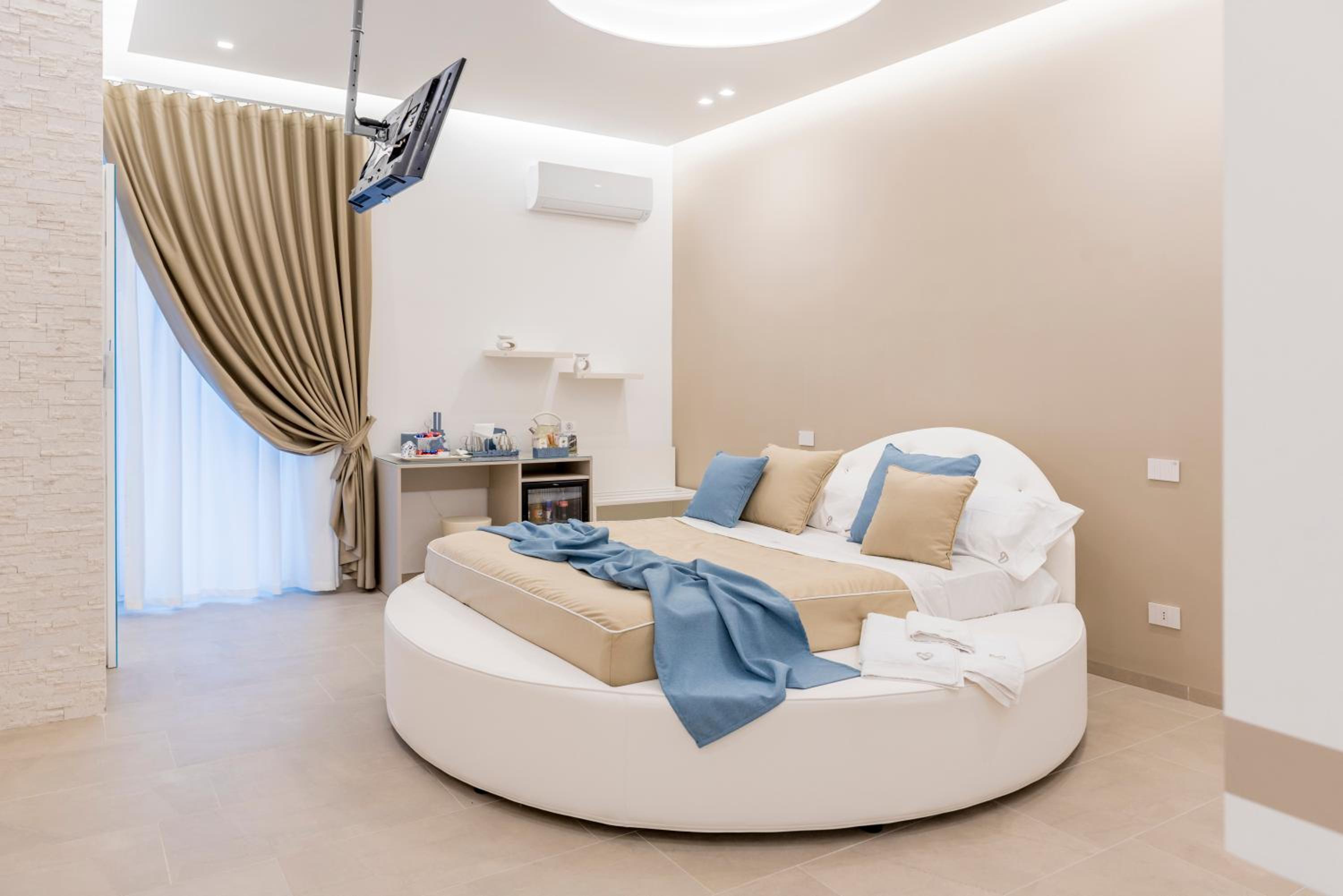Romantic Suite Images