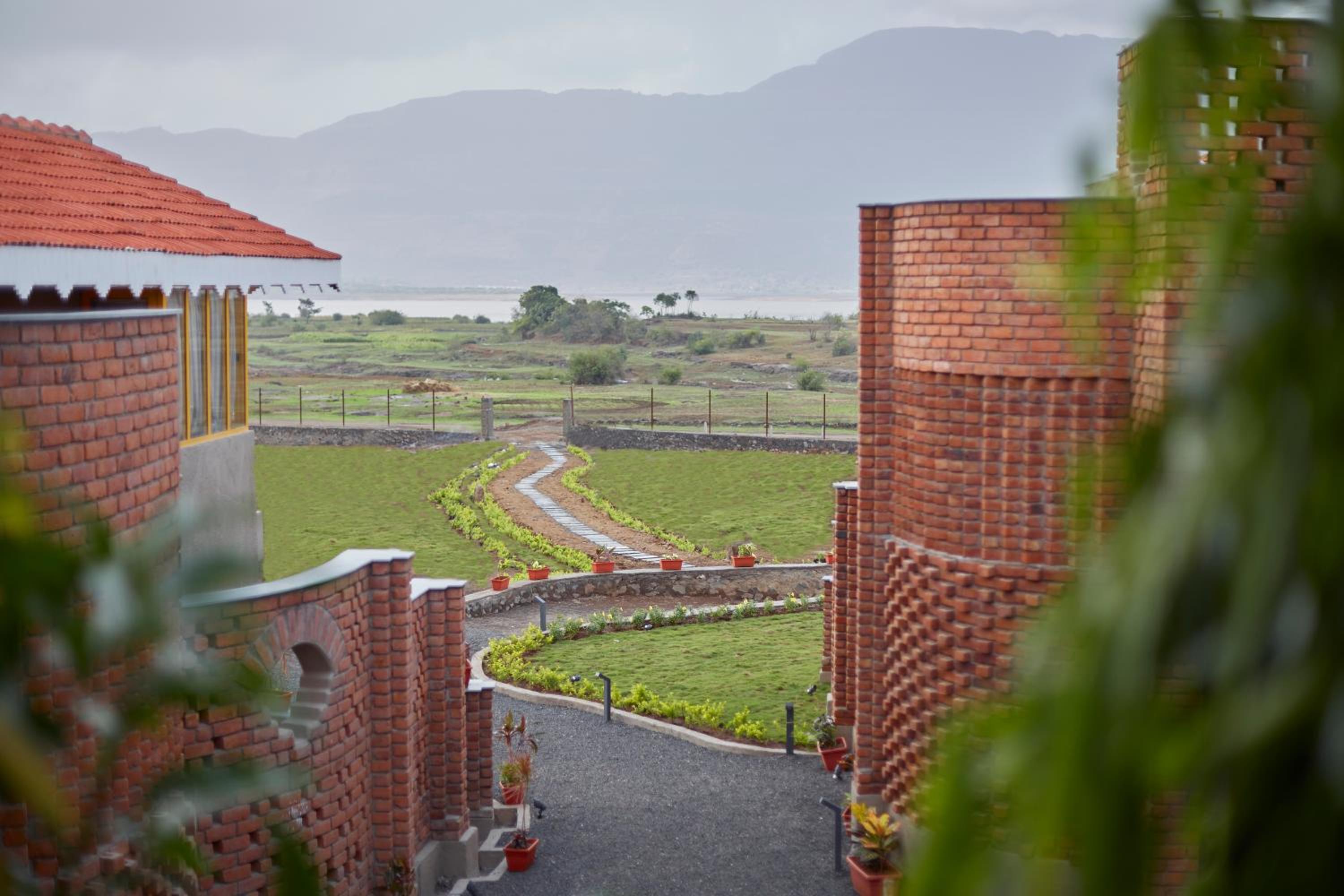 Saj By The Lake, Malshej Ghat Images