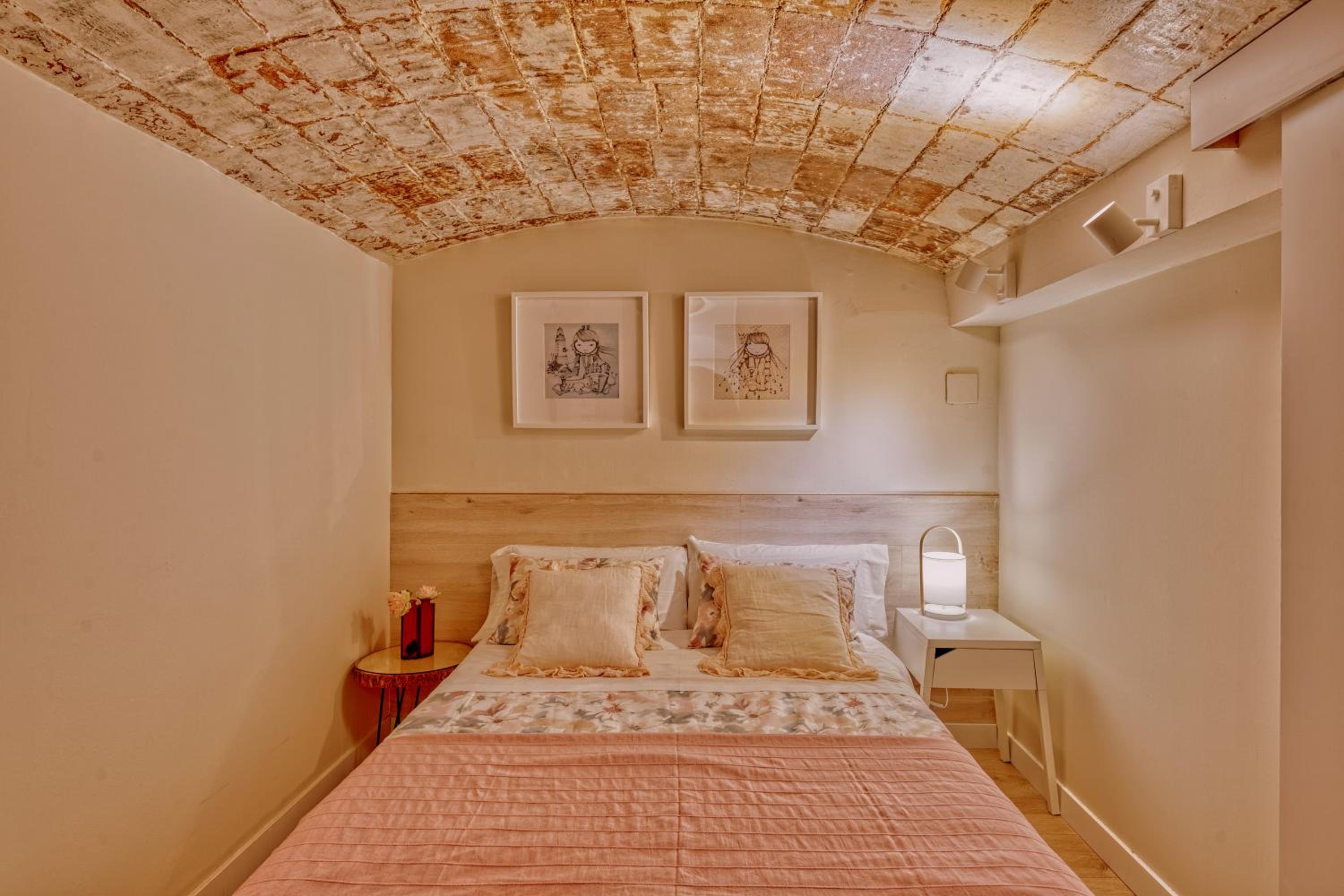Gran casa al lado de la playa y Barcelona Centro Images