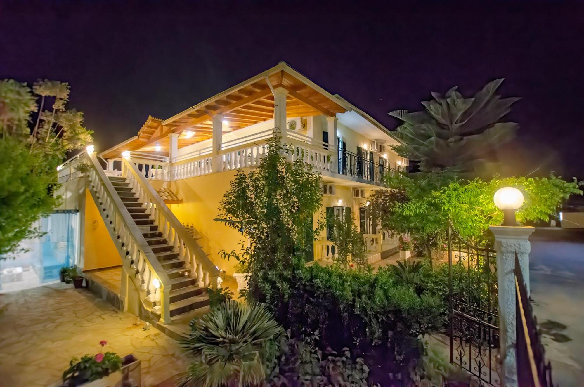 Kapetanios Luxury Images
