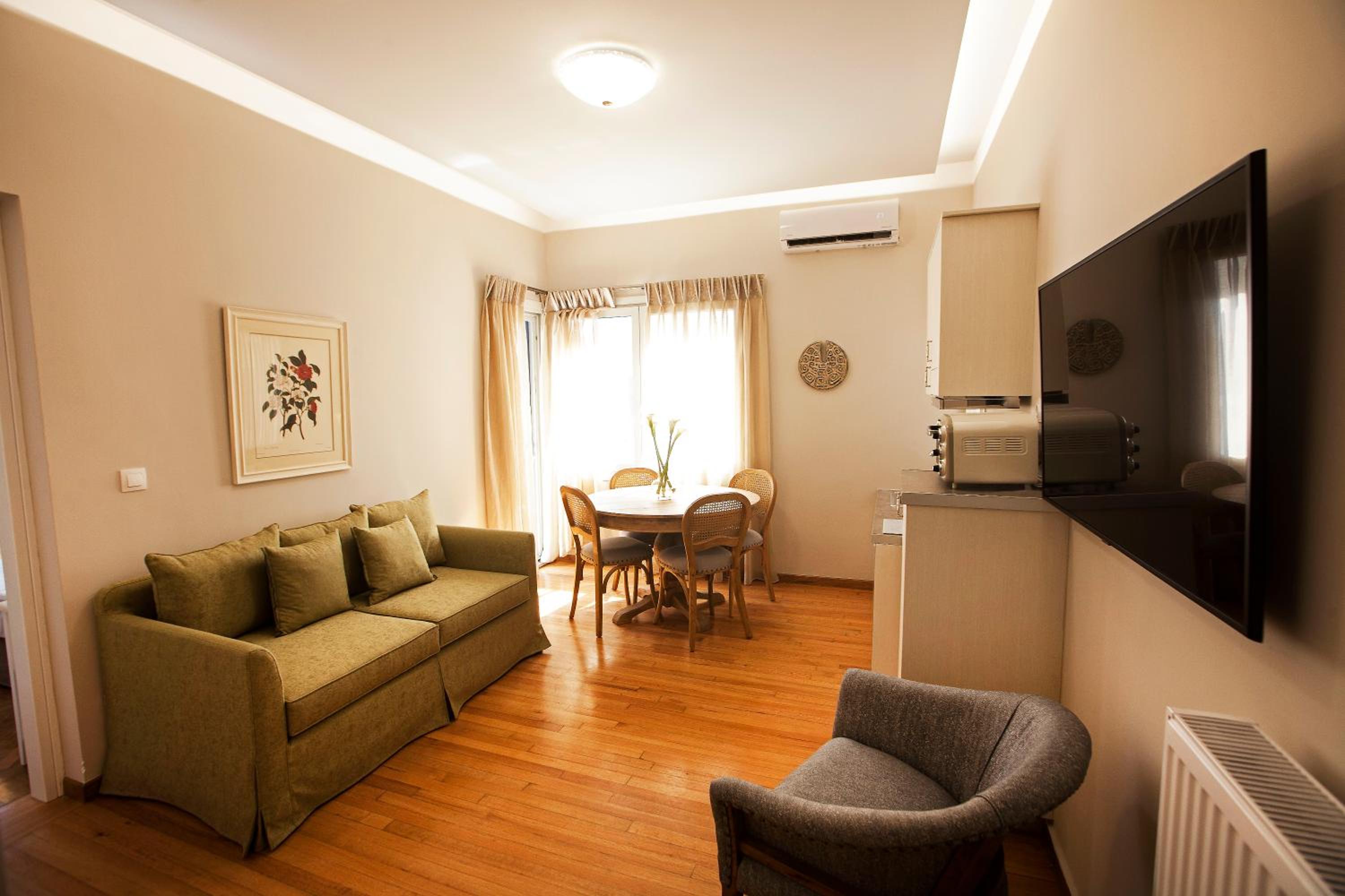 Bentzi Boutique Apartment 4 Images