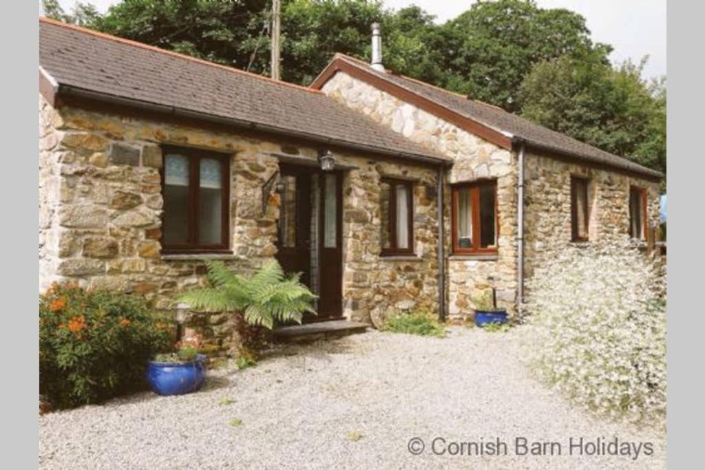 The Snug at Cornish Barn Holidays Images