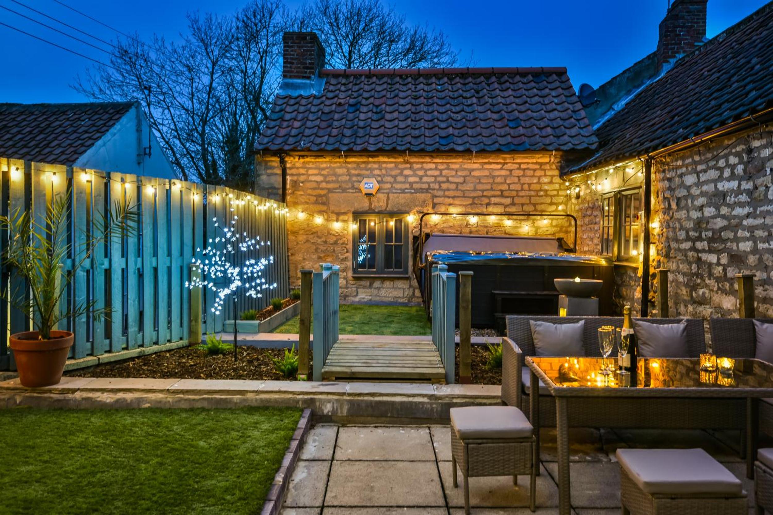 Pickering Rooftop Terrace Images