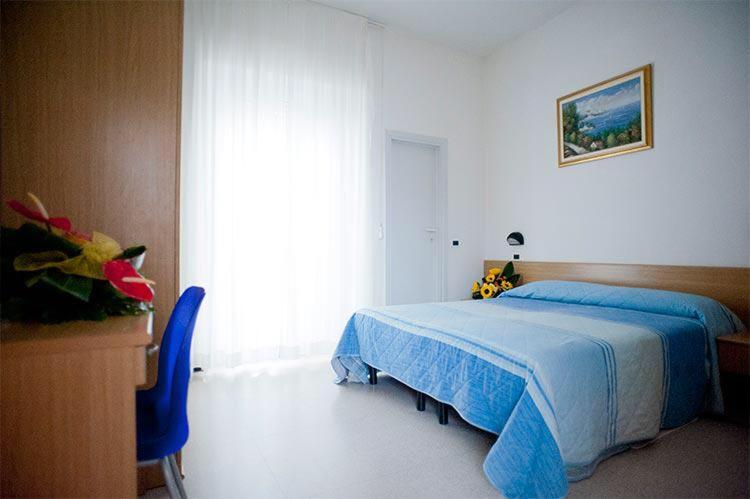 HOTEL GIAMAICA Images