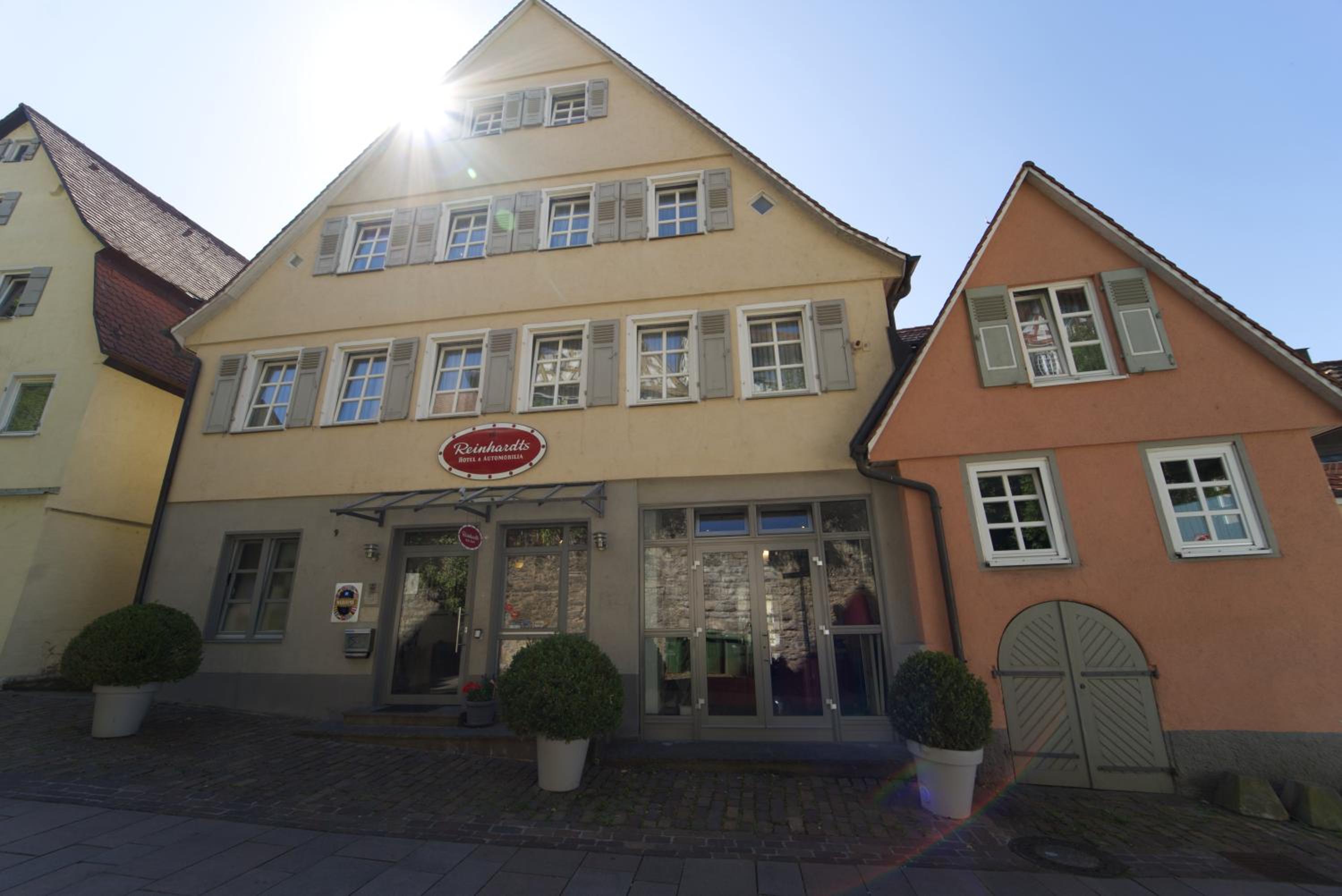 Hotel Reinhardts Images