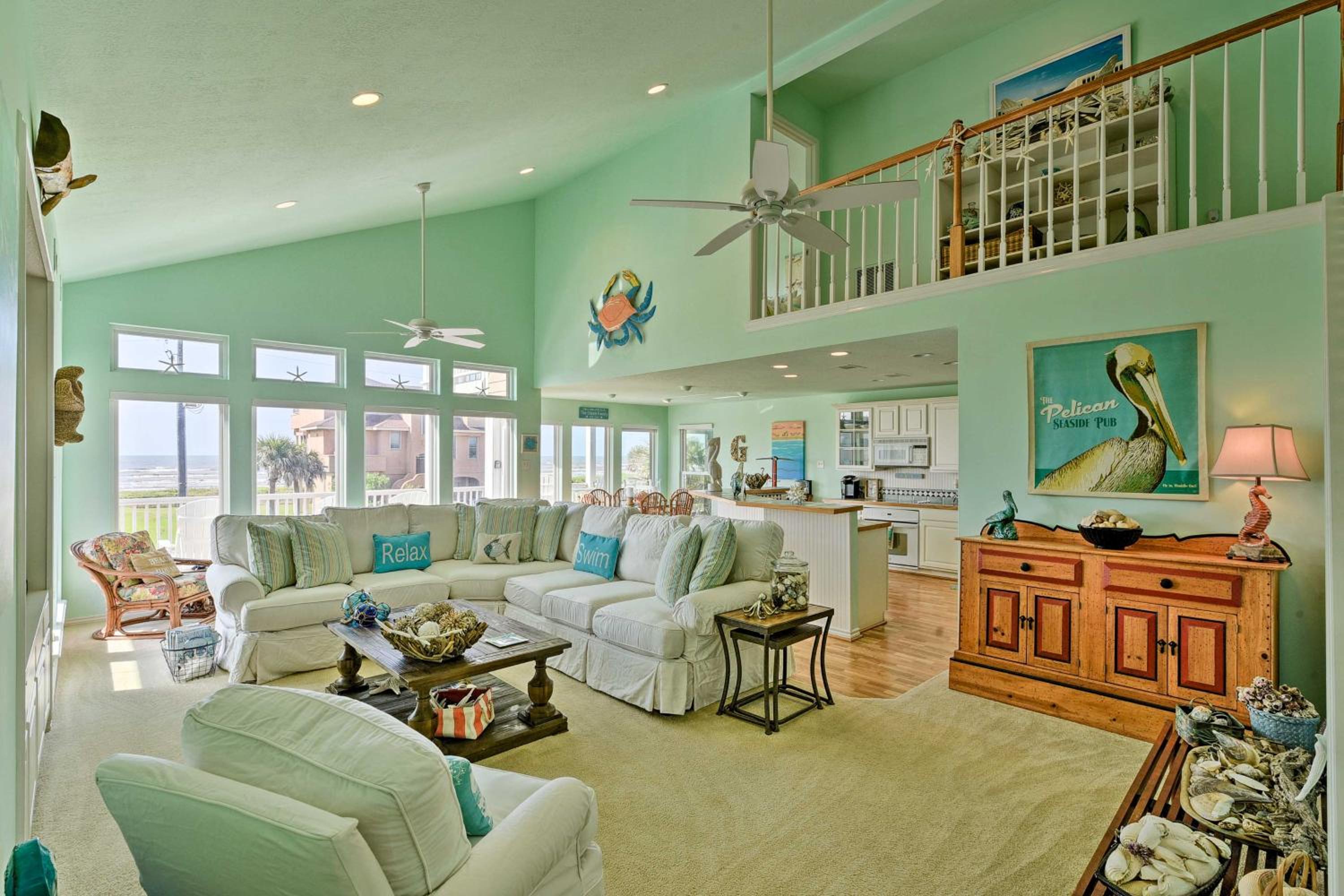 Galveston Family Getaway, 1 Block to Beach! Images