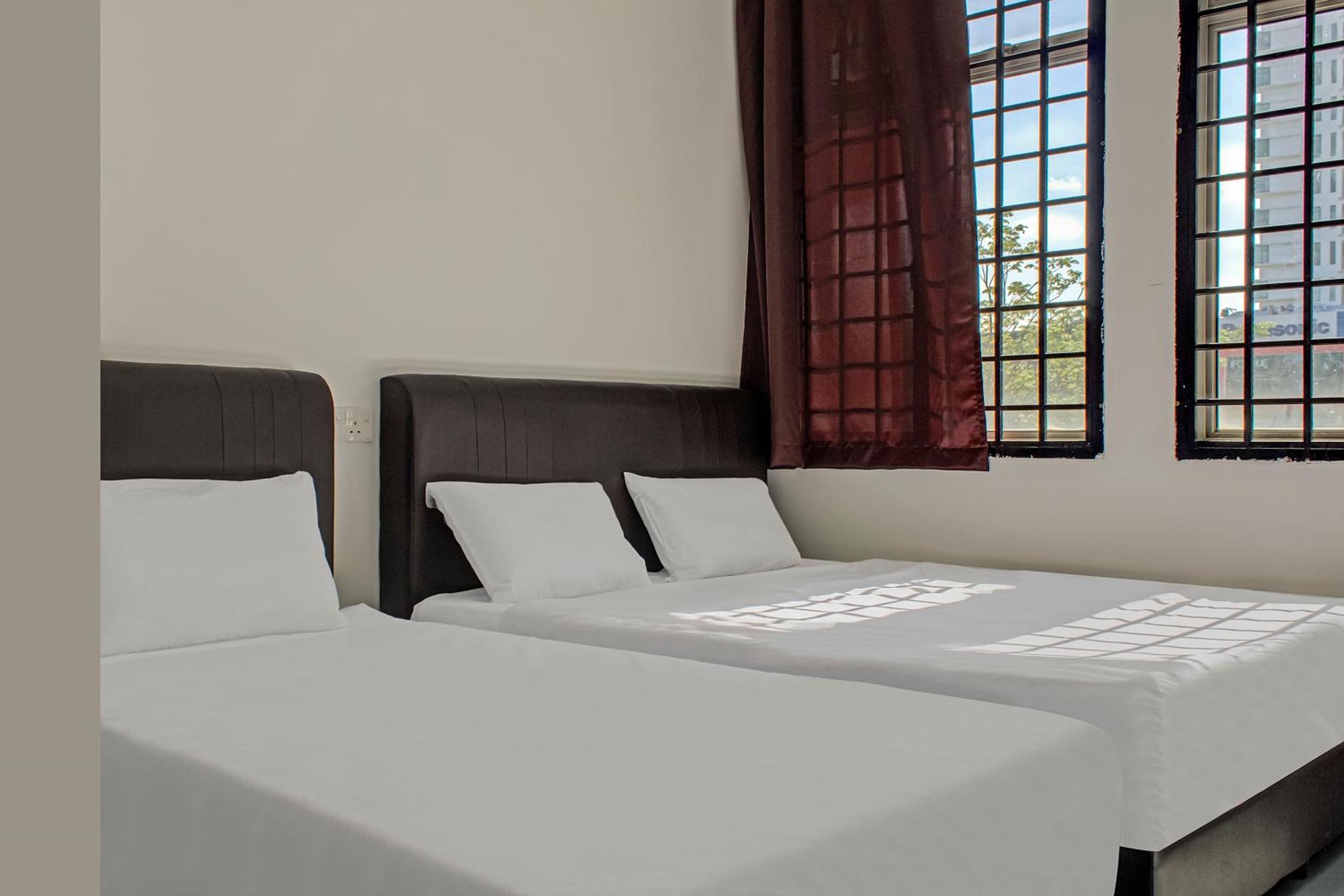 I Hotel