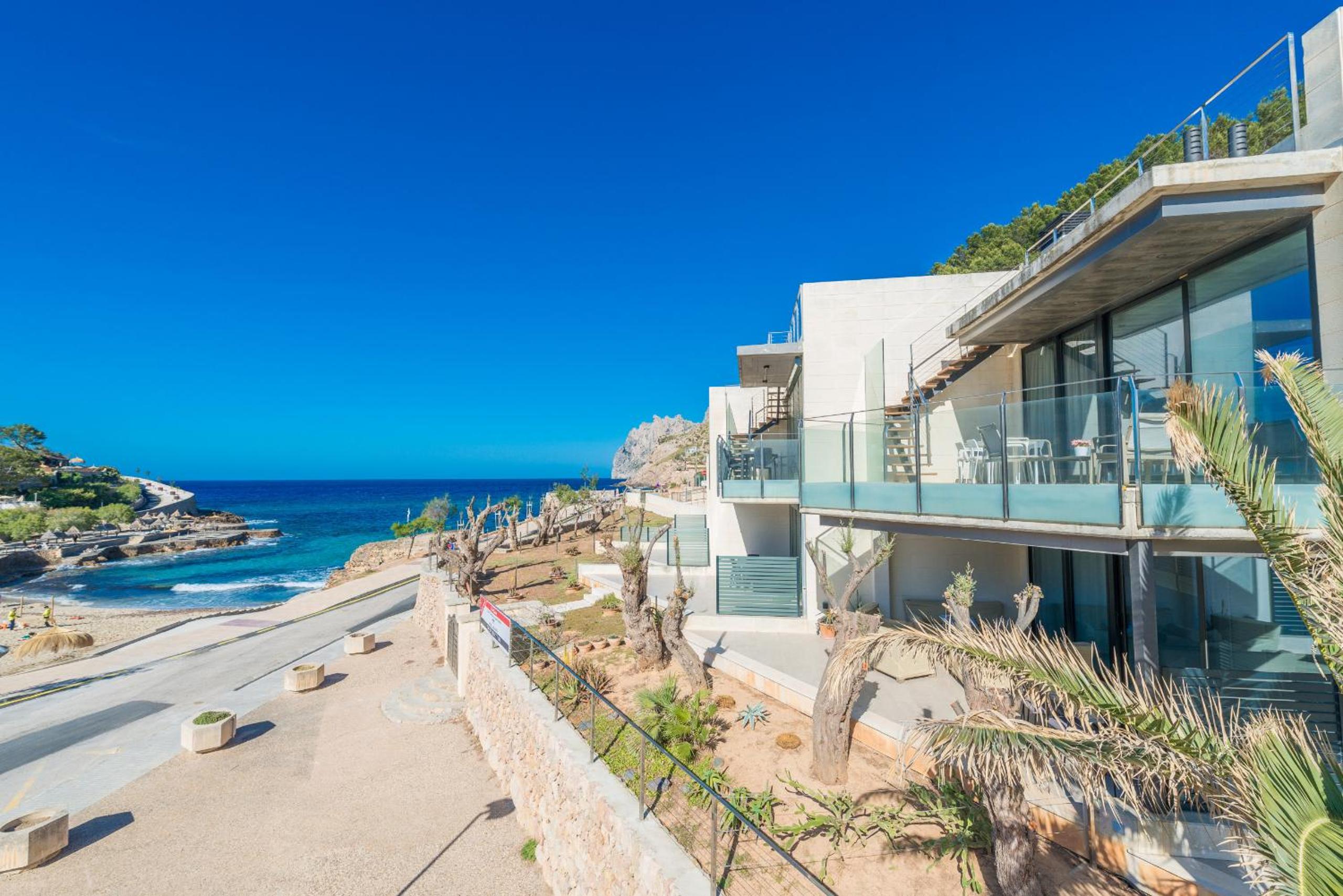 Mirador Blue F - Cala Sant Vicenç Images