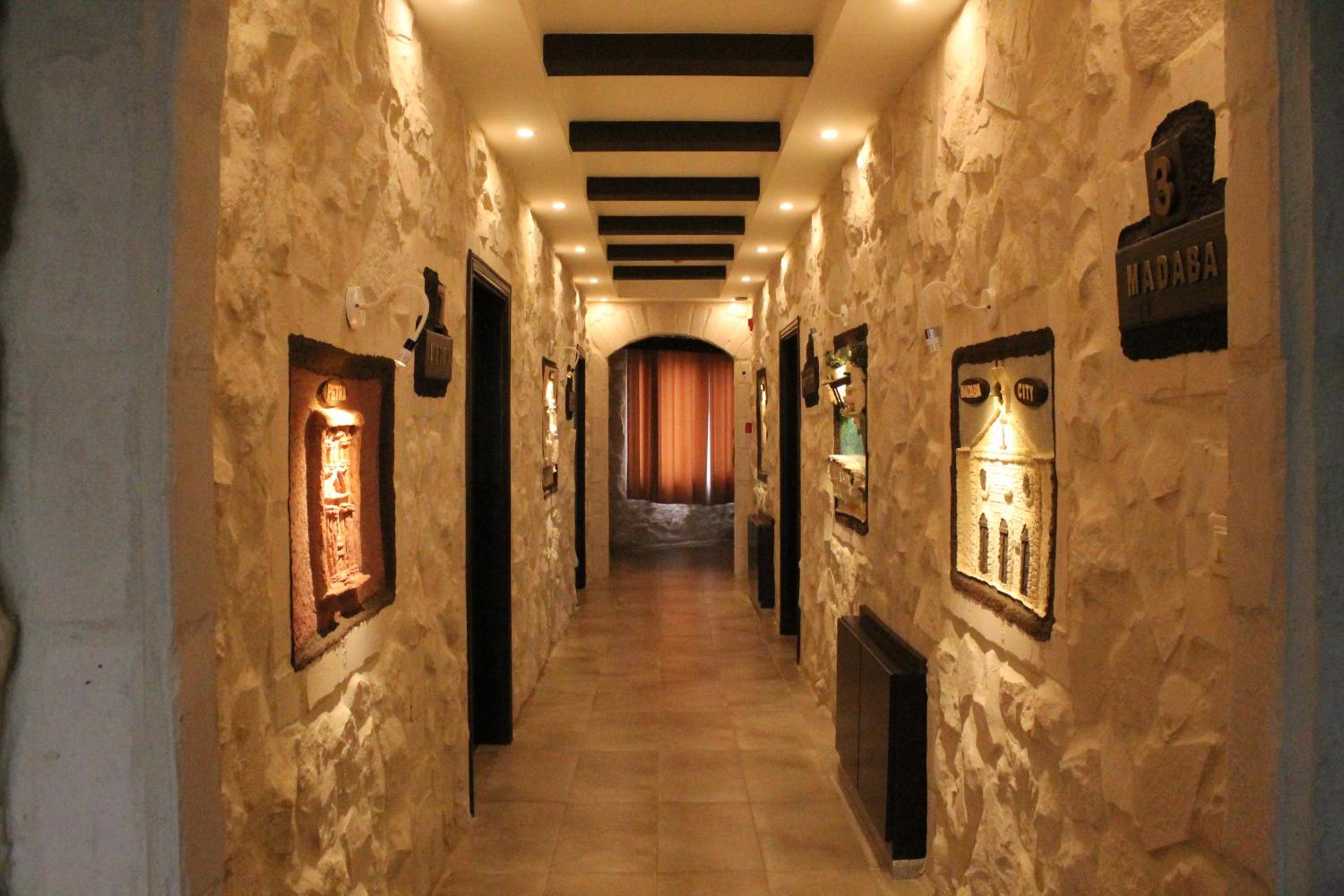 Mount Nebo Hotel & Restaurant Madaba City Center Images