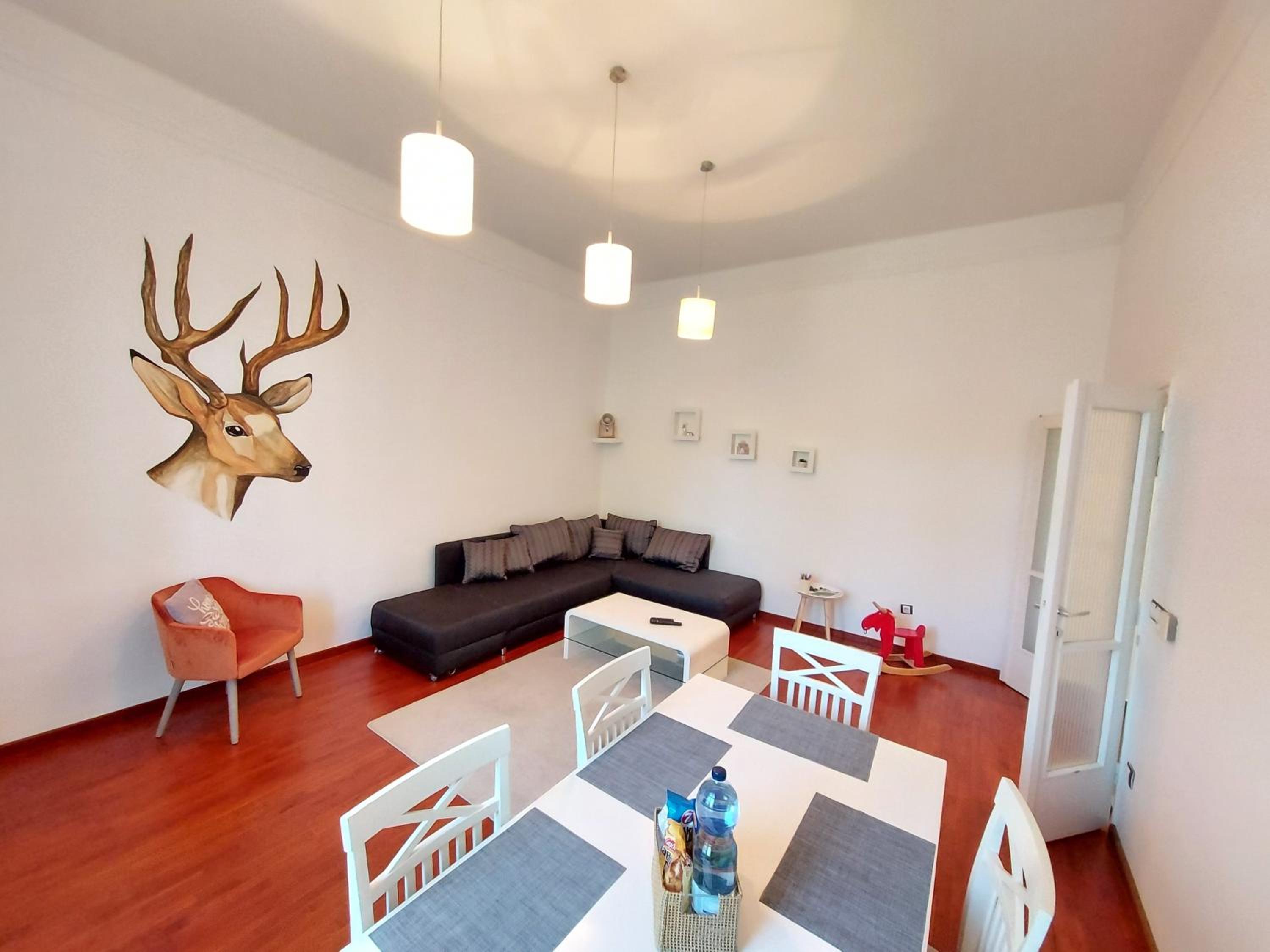 Deák Apartman Images