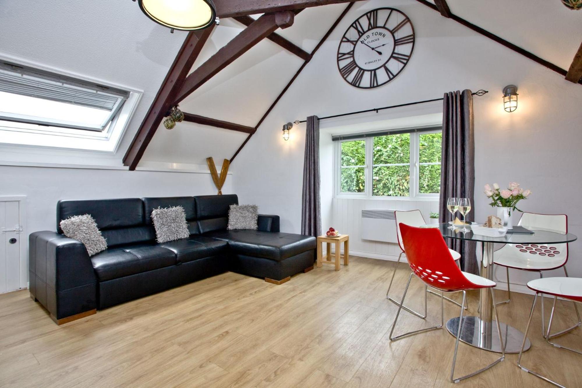 Anchor Cottage, Strete, Dartmouth Images