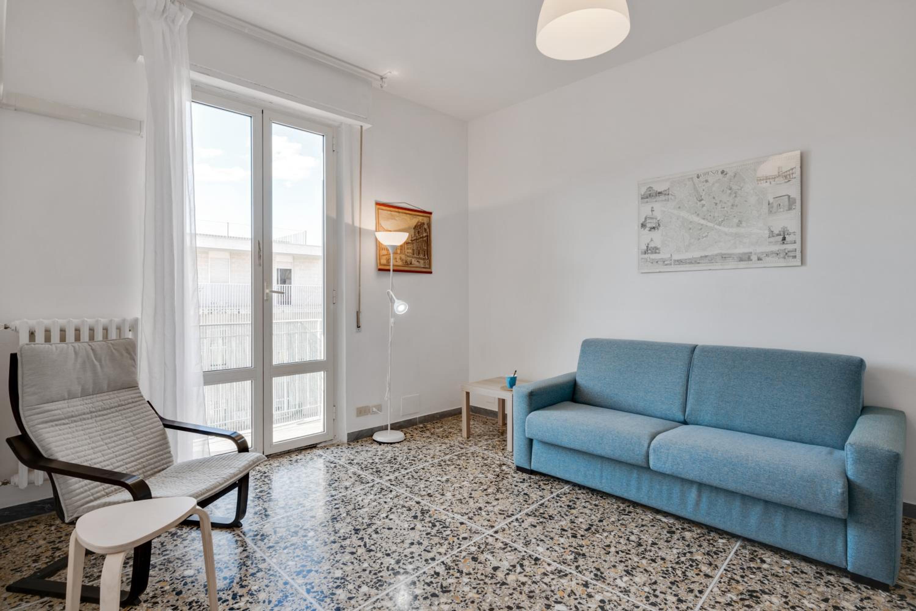 Lulli Cozy Apartment with Balcony Images