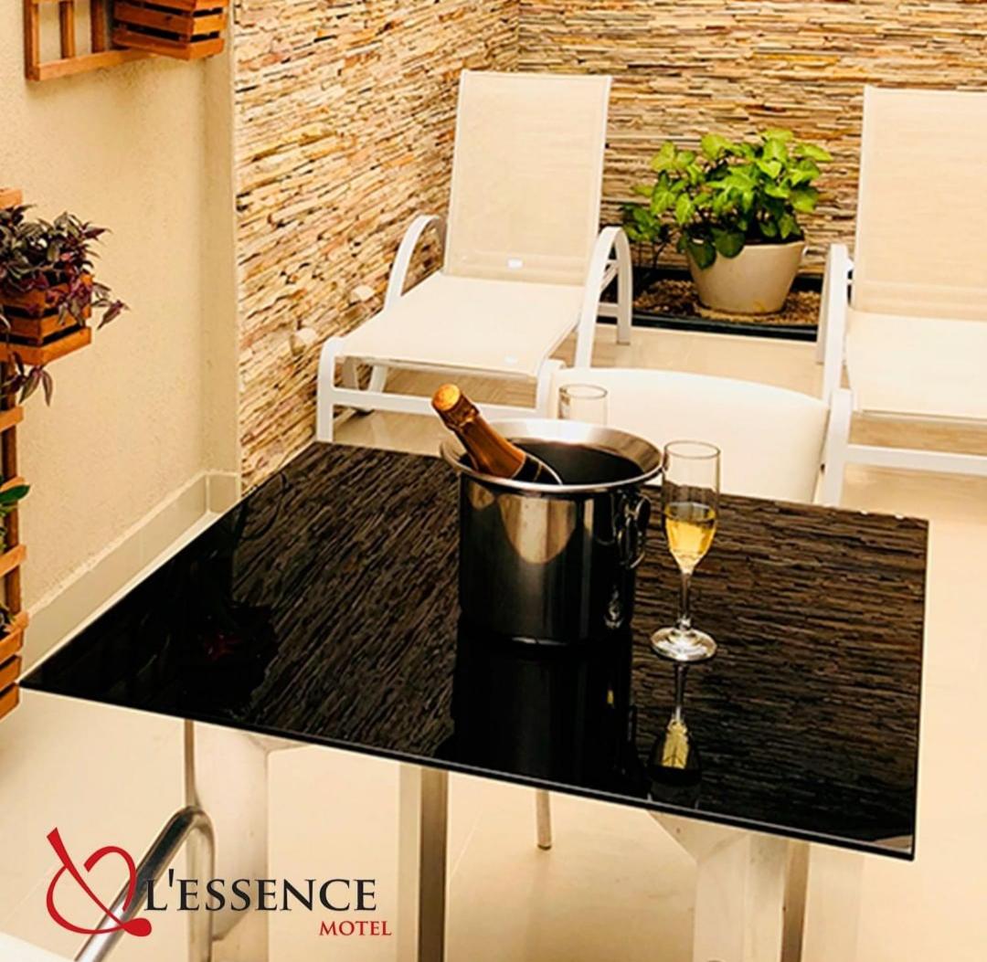 LESSENCE MOTEL Images