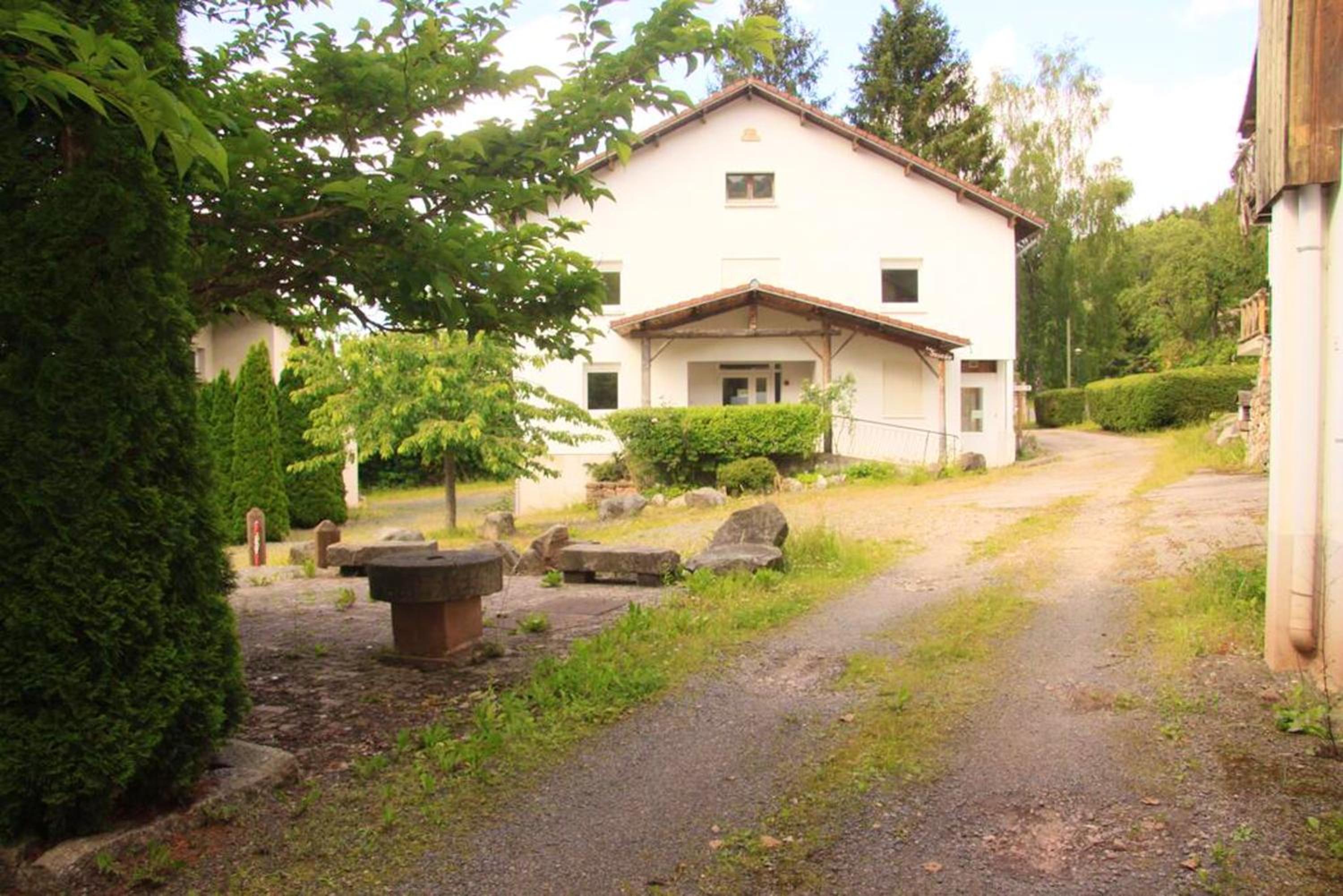 Chalet spacieux a Ban sur Meurthe Clefcy ideal en groupe Images