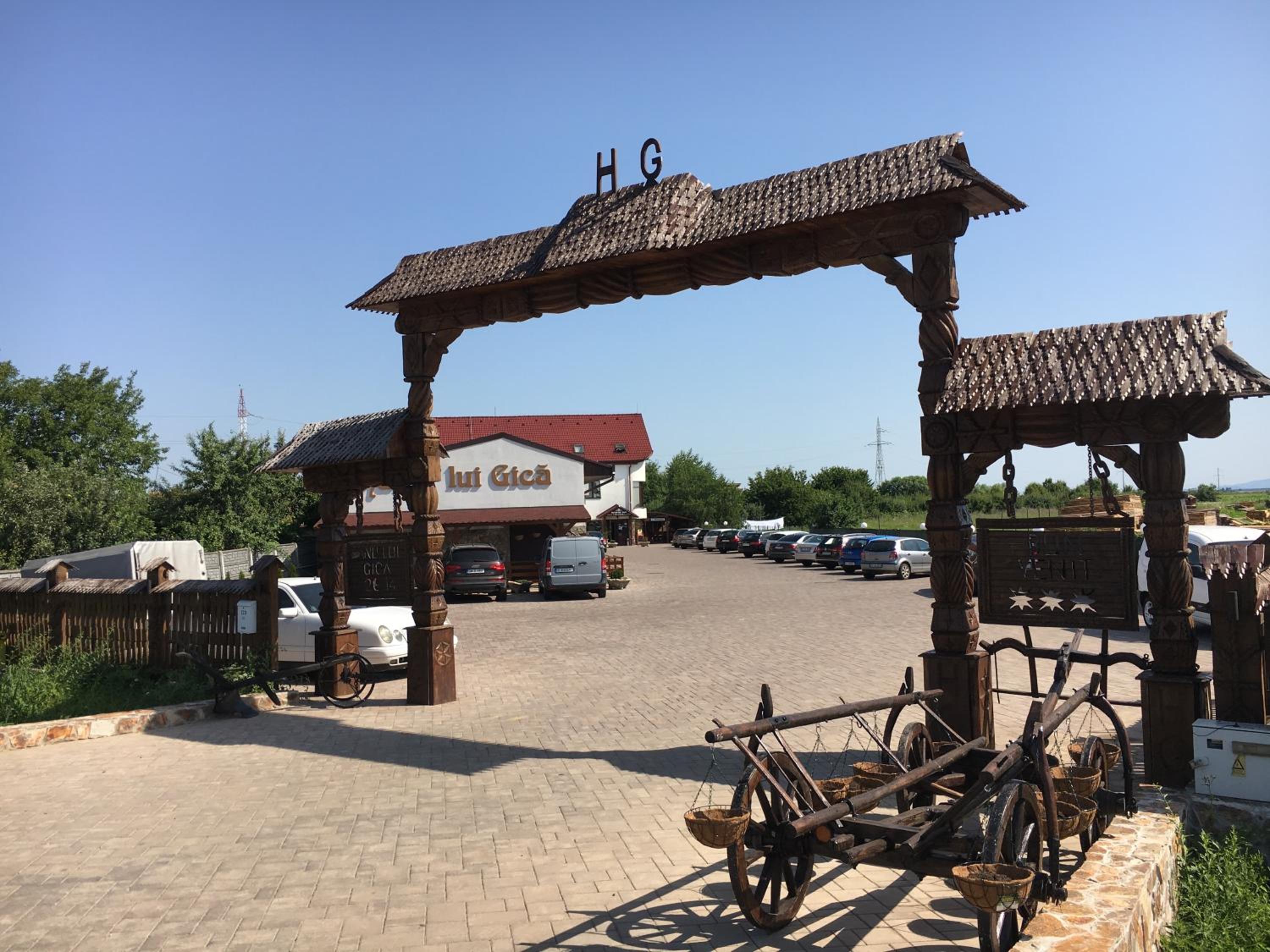 Hanu lui Gica Spa Images