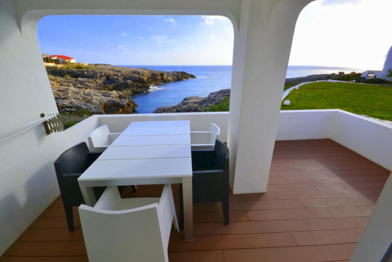 BINIPARADISE - Villa Chill Out Images