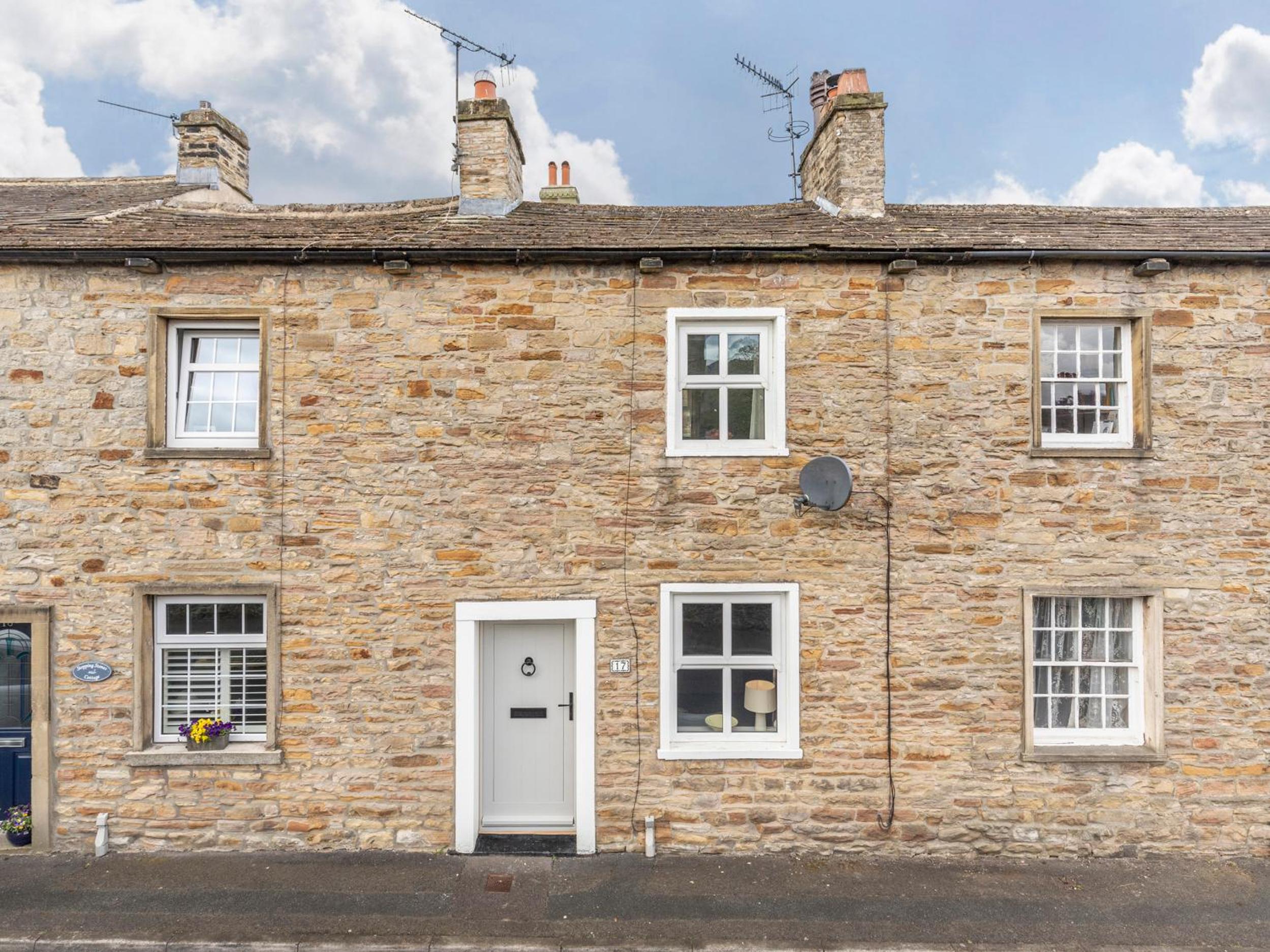 Riverstone Cottage Images