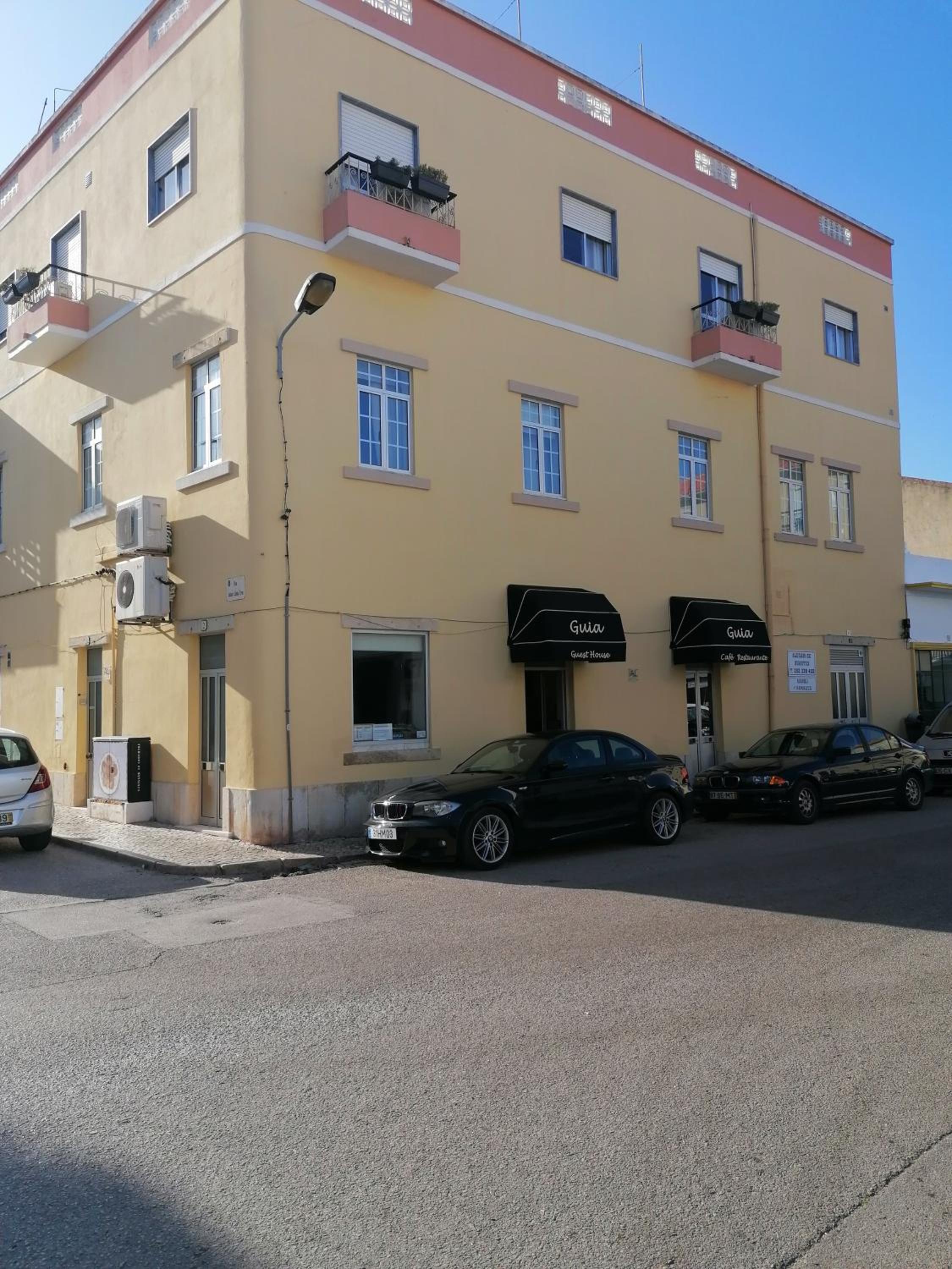 Guia Guest House Images