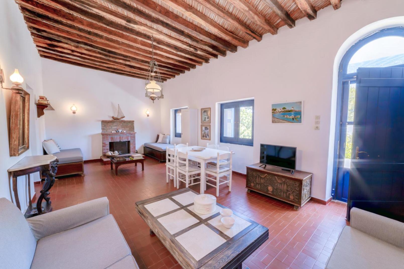 Peggy's Place, Traditional Cycladic House in Drios Images
