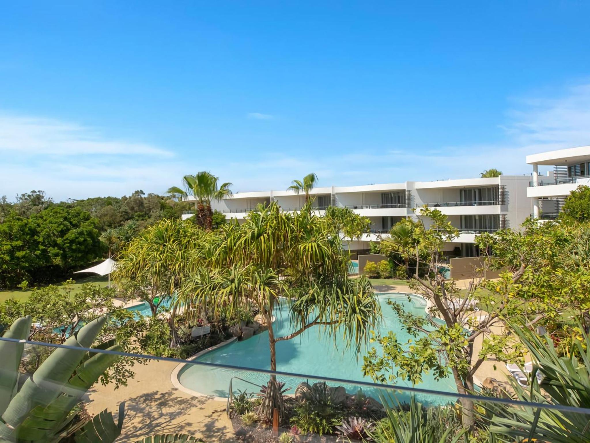 Cotton Beach 35 with Pool Views - Beachfront Complex