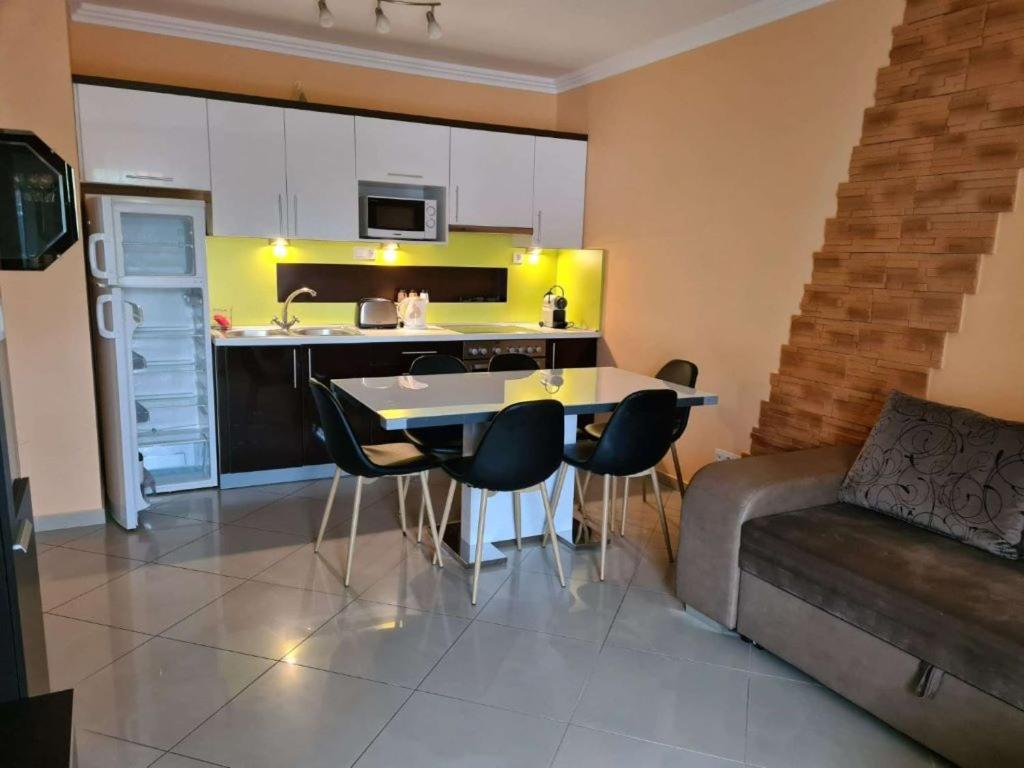 Plázs Apartman Images