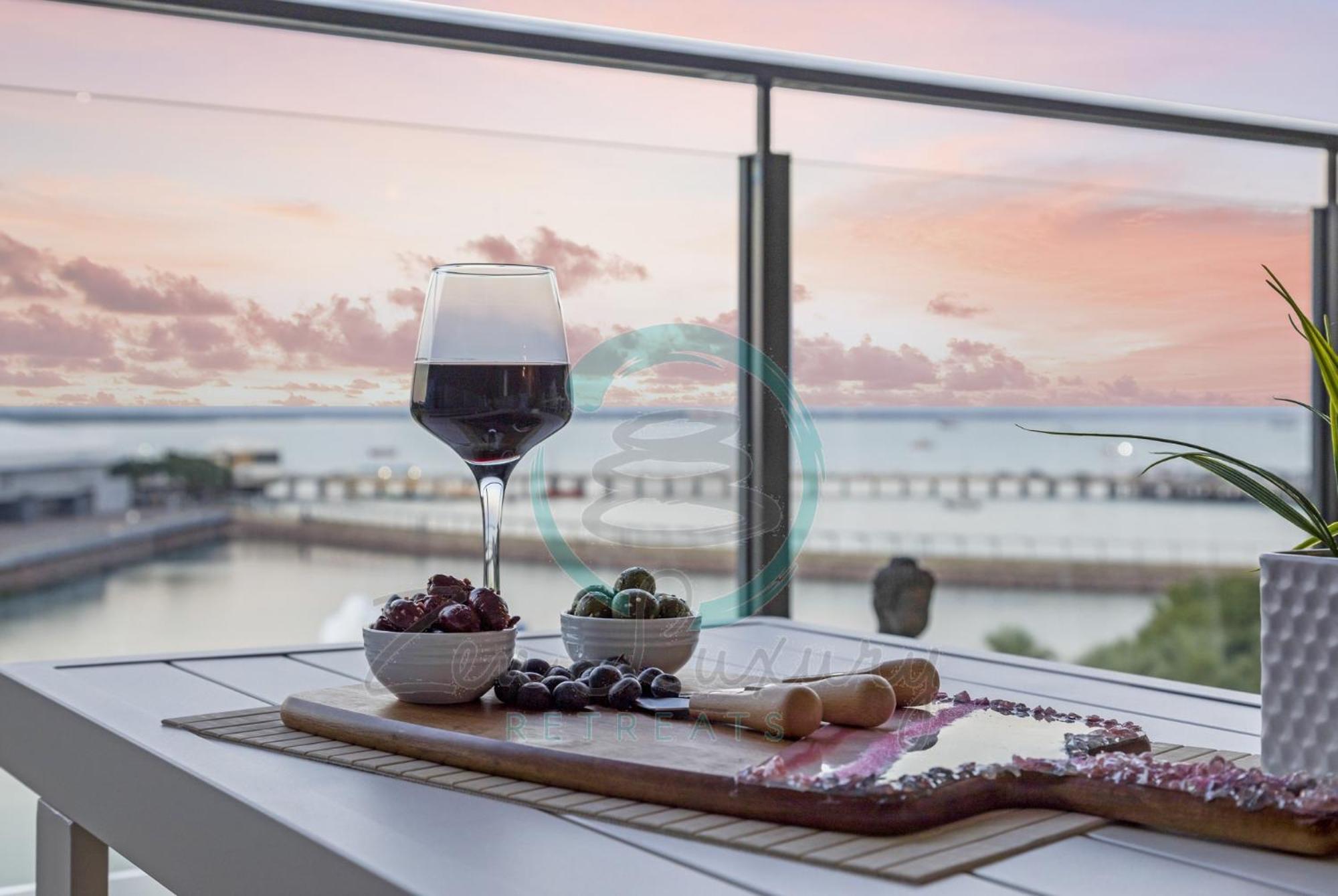 ZEN PENINSULA - Darwin's Prestigious WaterFront Retreat Images