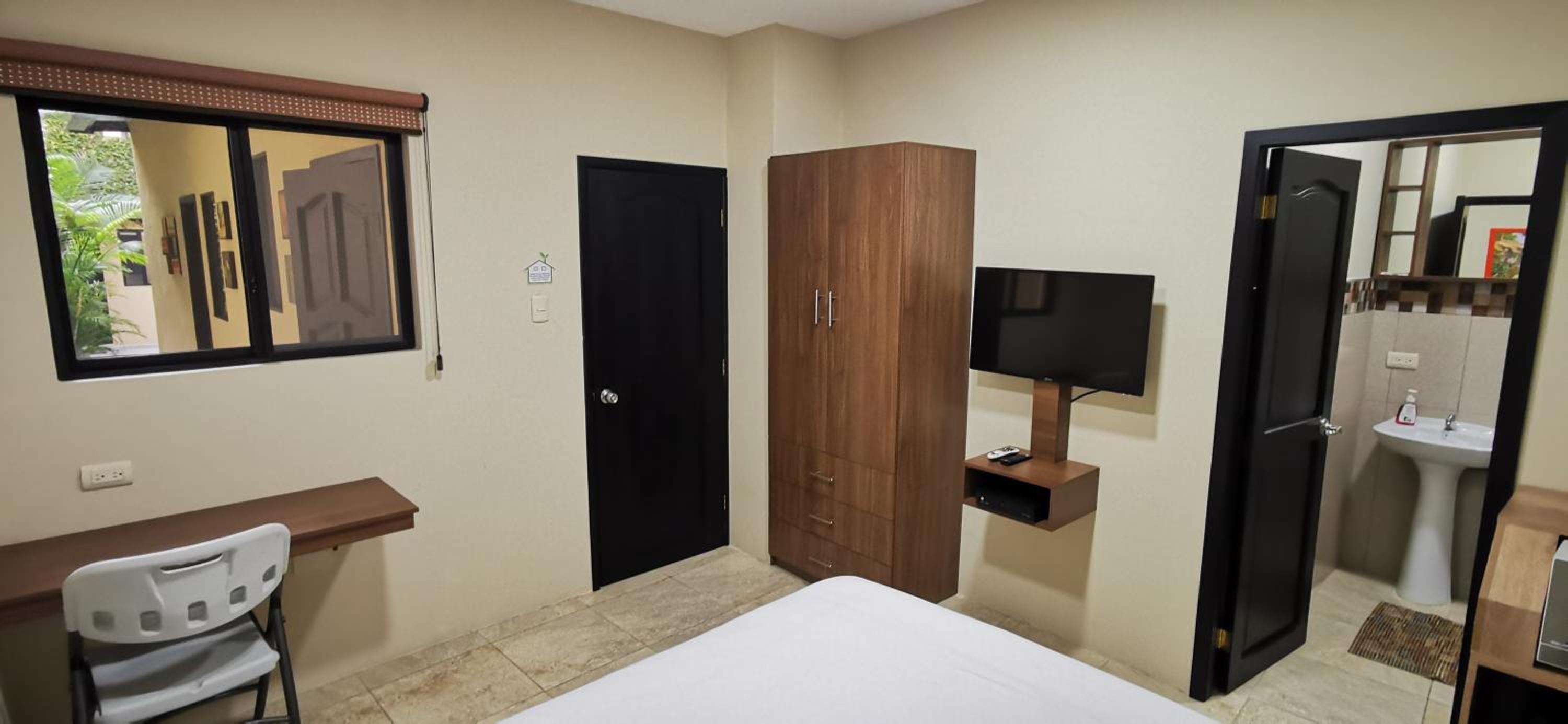 Habitación A independiente para parejas o ejecutivos Images