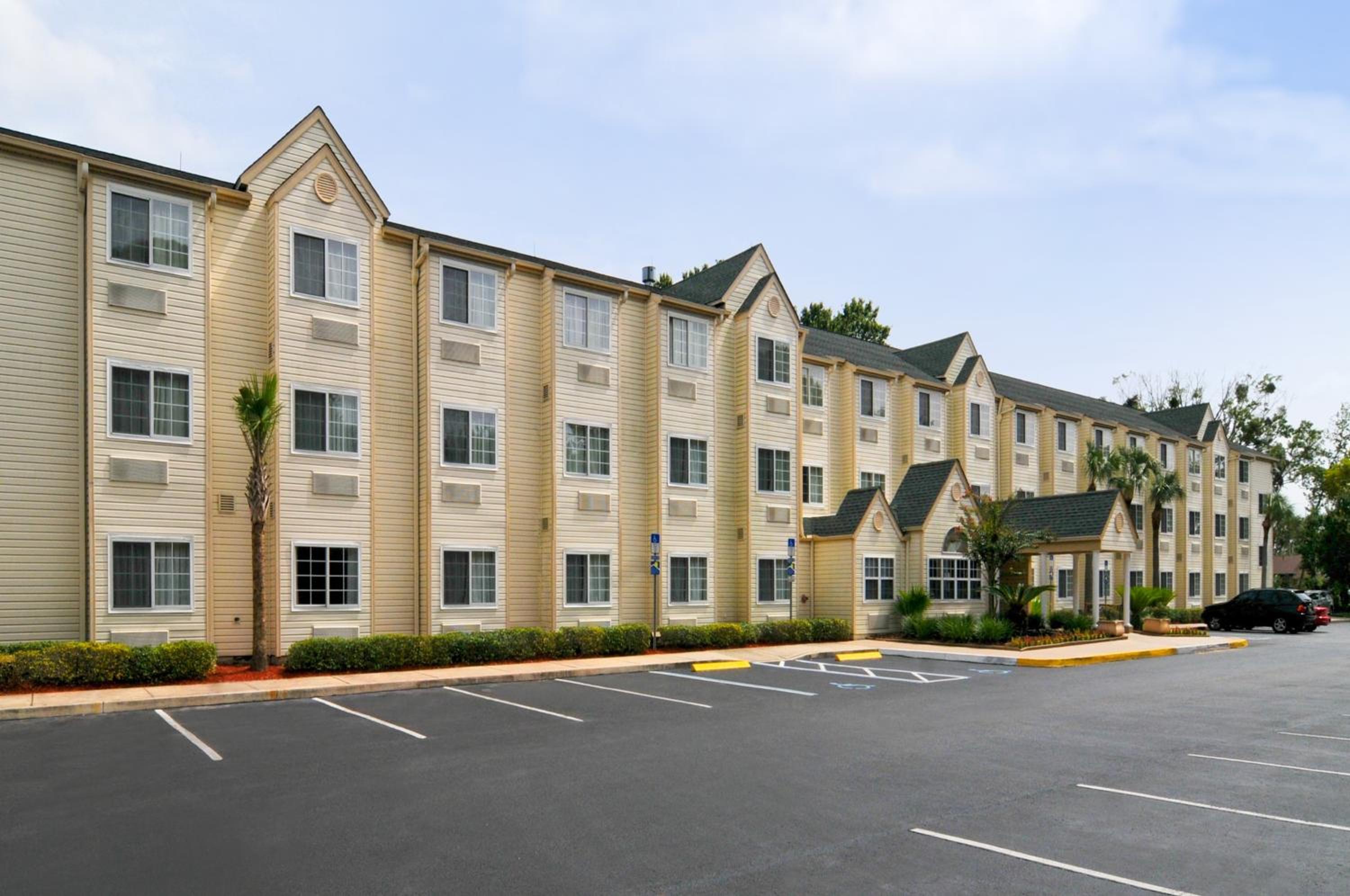Hometown Inn & Suites Jacksonville Butler Blvd./Southpoint Best stays