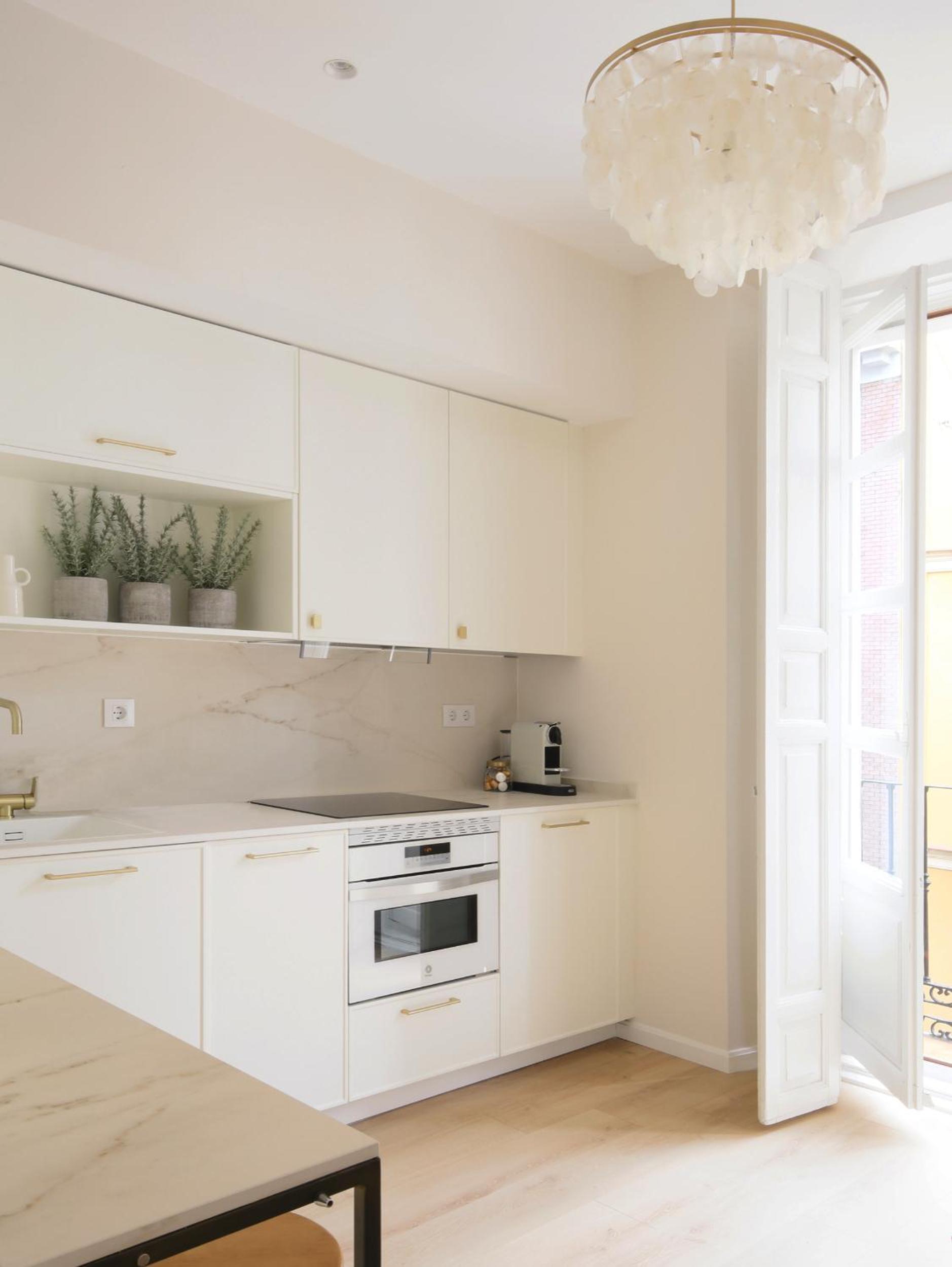 STAYLISH STUDIO APARTMENT IN MALASANA Images