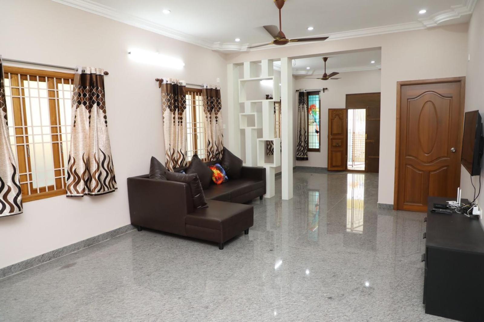 Selvi Villa Images