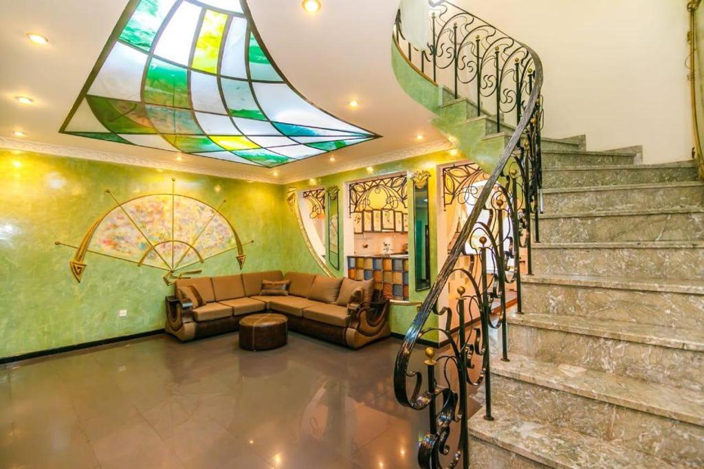 Baku Nizami Street Triplex 4 bedroom Images