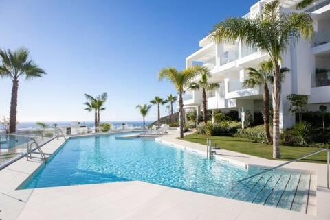 Luxury aparment in Palo Alto, Marbella. Images