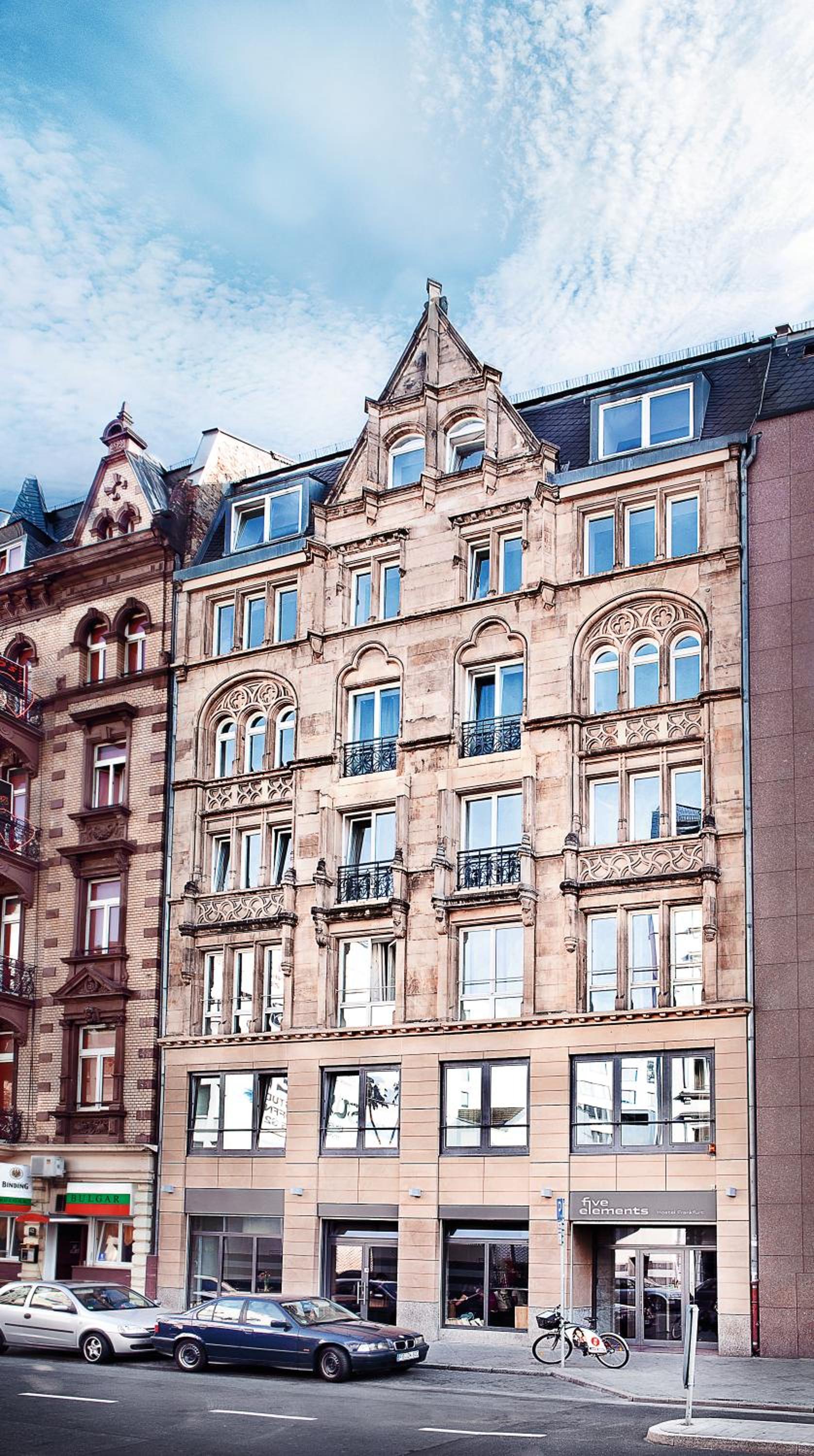 Five Elements Hostel and Capsules Frankfurt