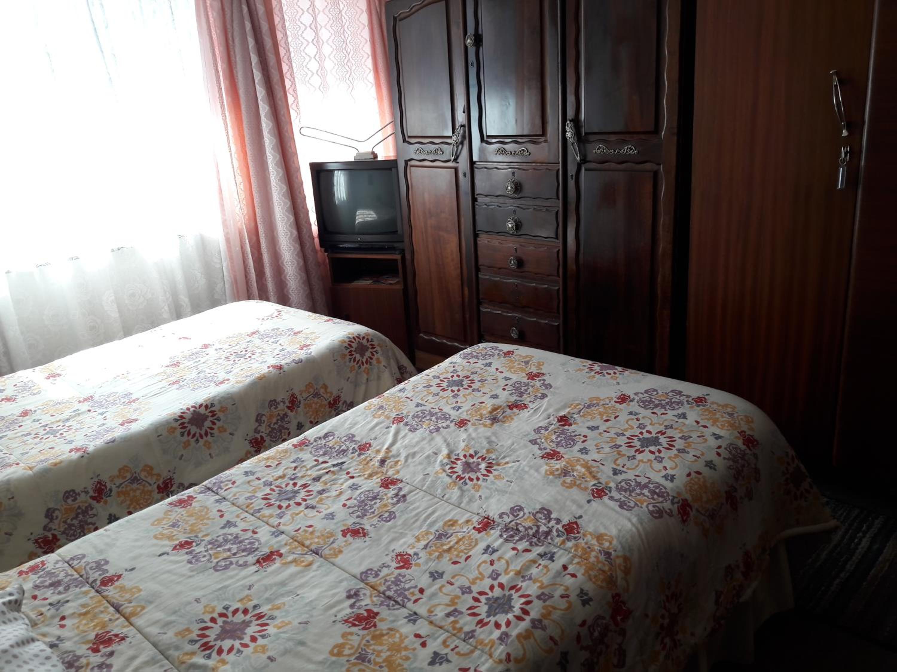 Heila's 3 bedroom Images