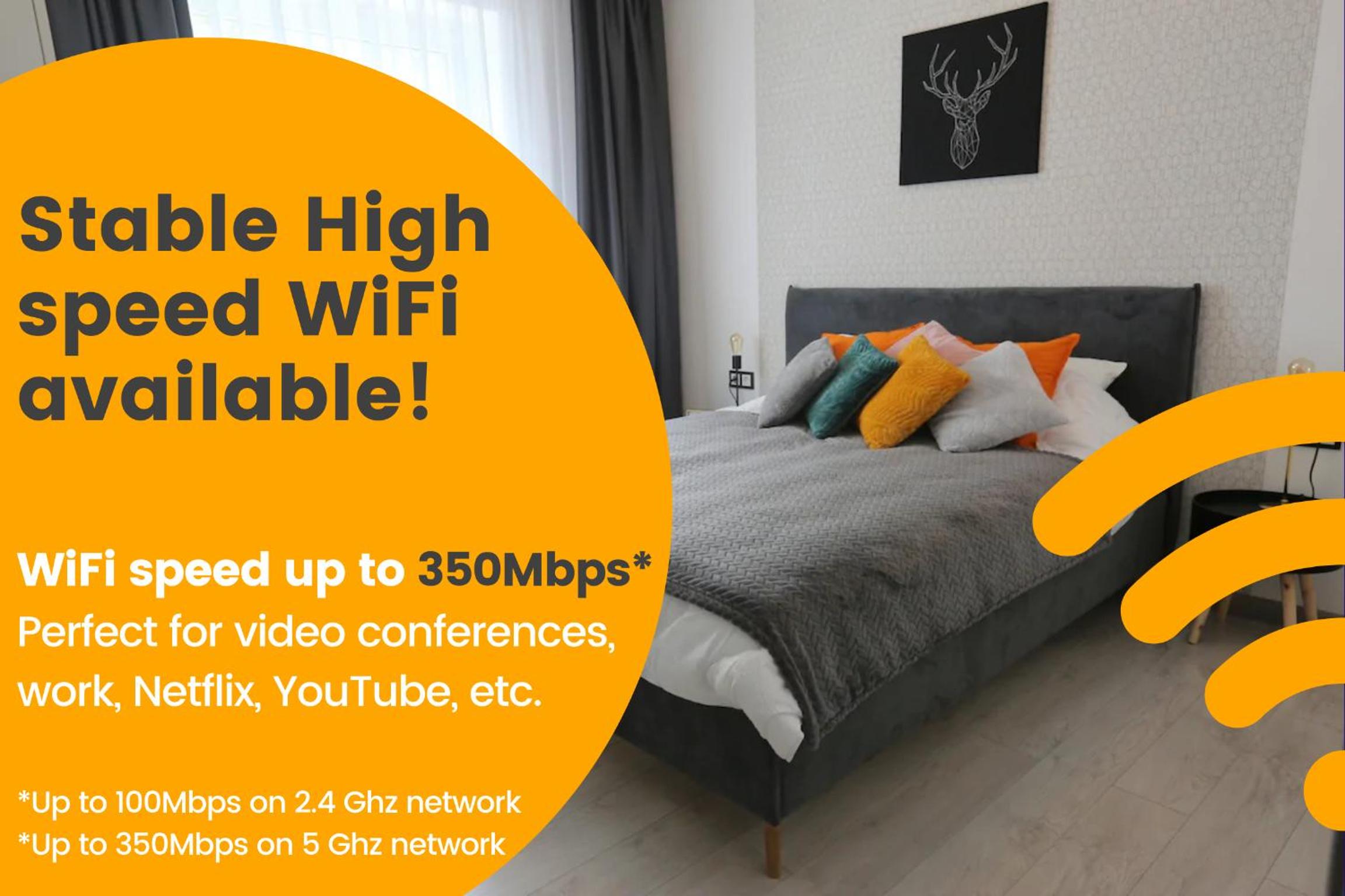 Comfy 2 Room Apartment - Free Parking - 350Mbps WiFi - Netflix Images