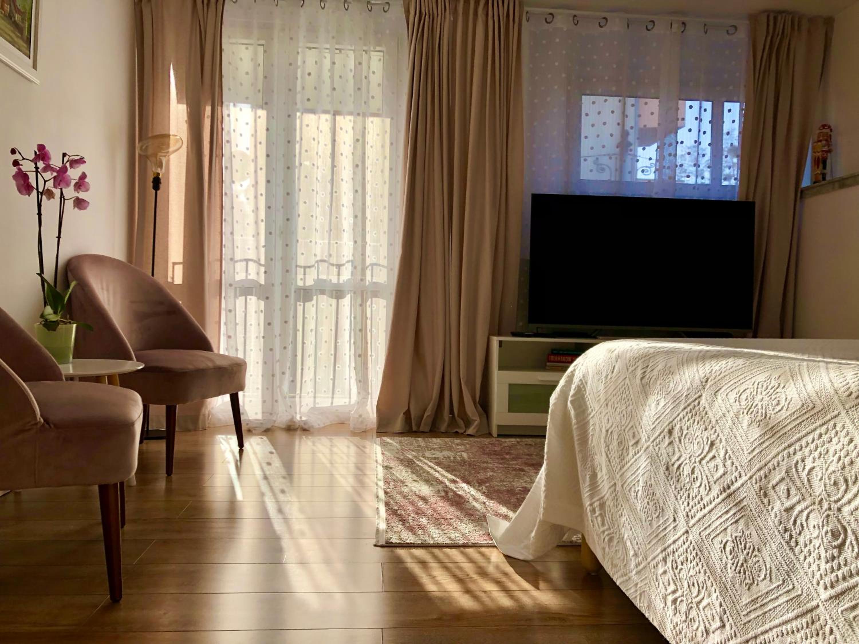 Old Town Romantic Apartment. Breslau-Wroclaw. Images