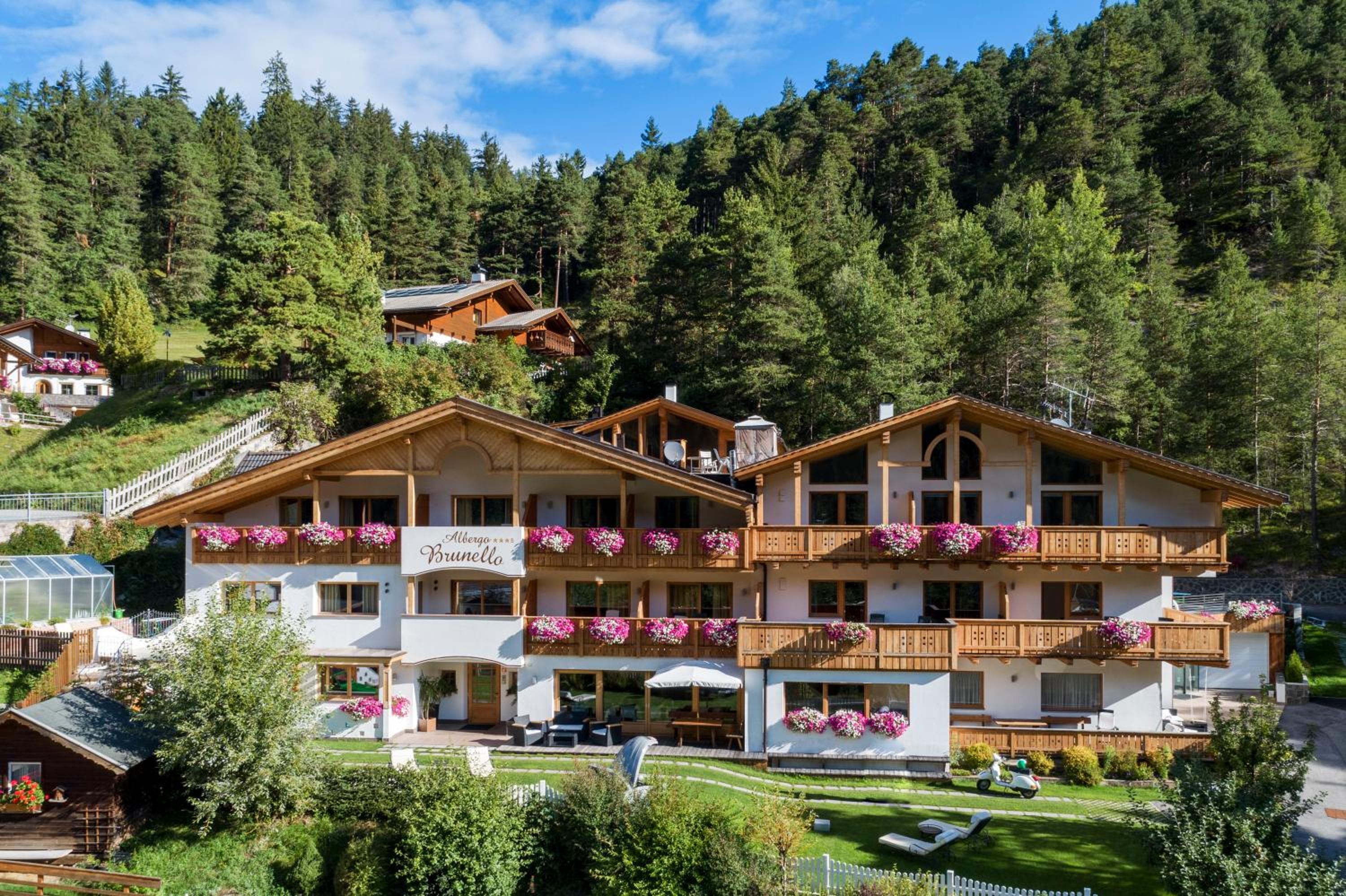 Hotel Brunello Images