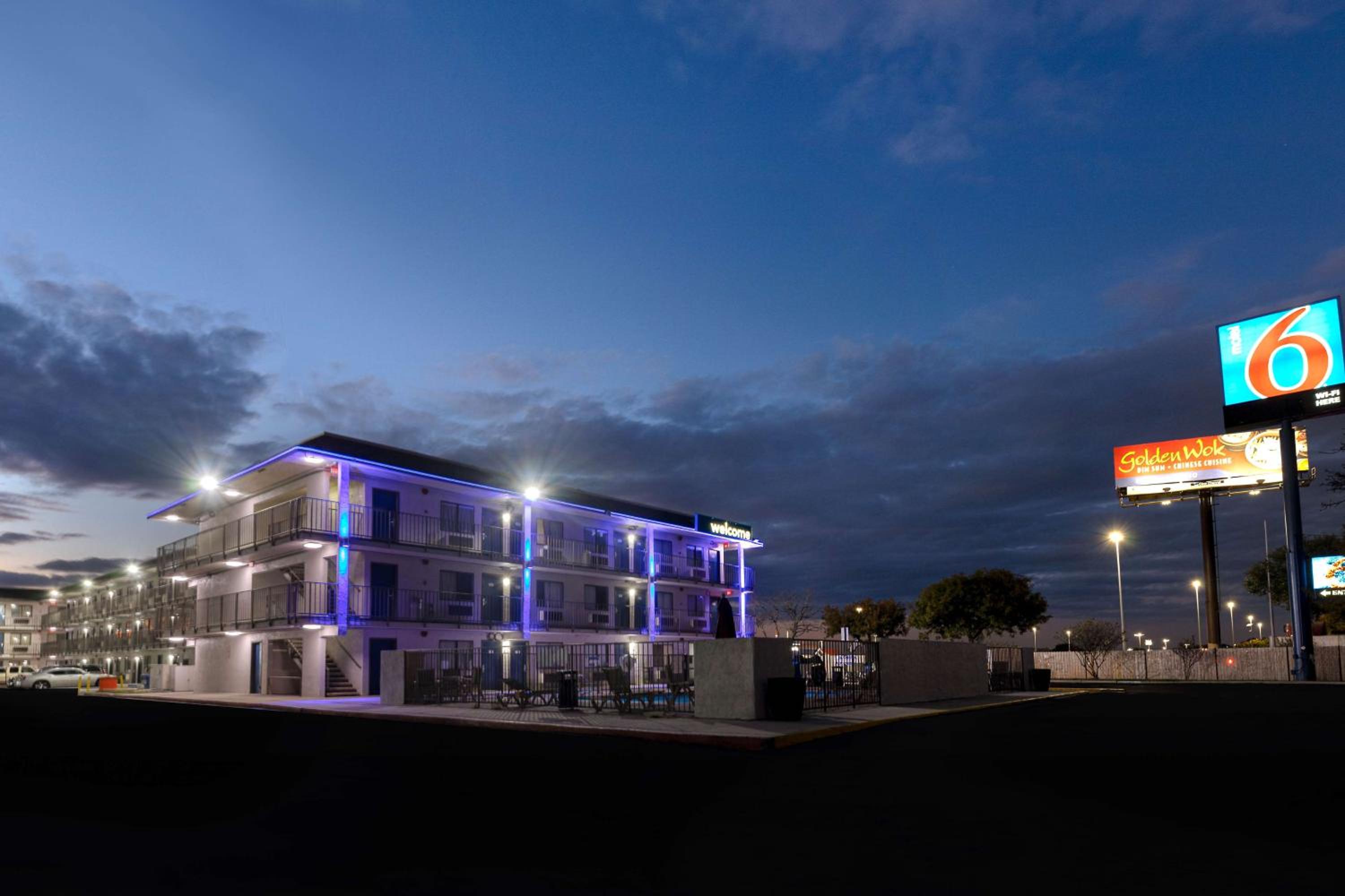 Motel 6-San Antonio, TX - West SeaWorld - Best stays in San Antonio