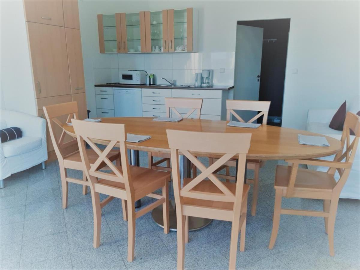 Mehrbett-Apartment 1 Citynah, einfache Ausstattung Images