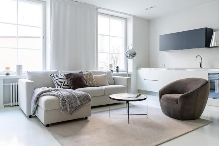 Spacious and central apartment with private sauna Images